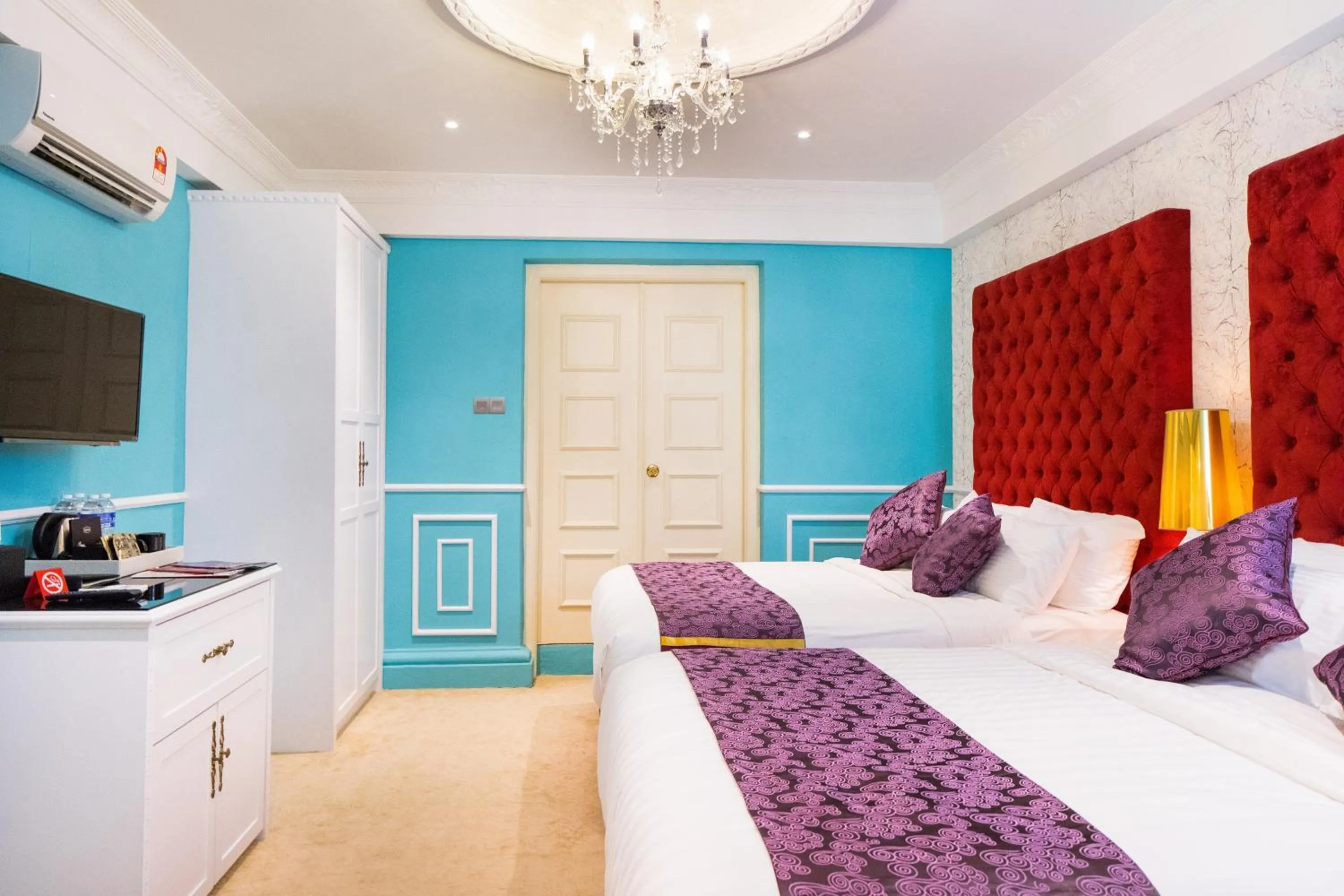 Family Suite in Apple Heritage Hotel