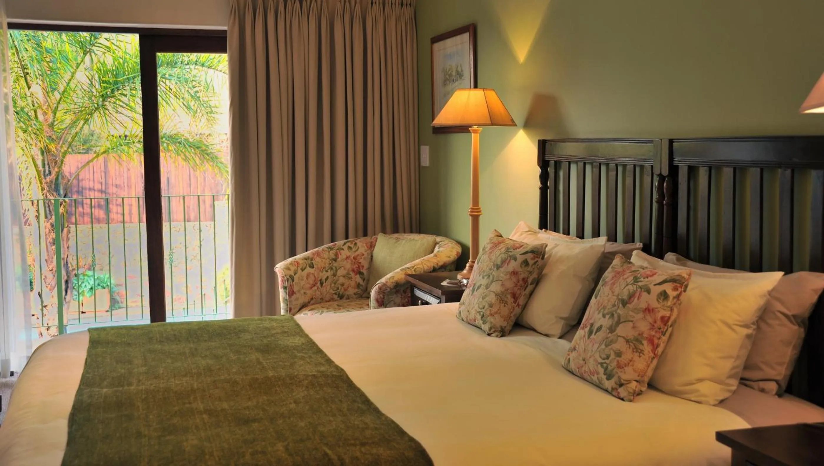 Deluxe Room Upstairs - single occupancy in Claires of Sandton Luxury Guest House