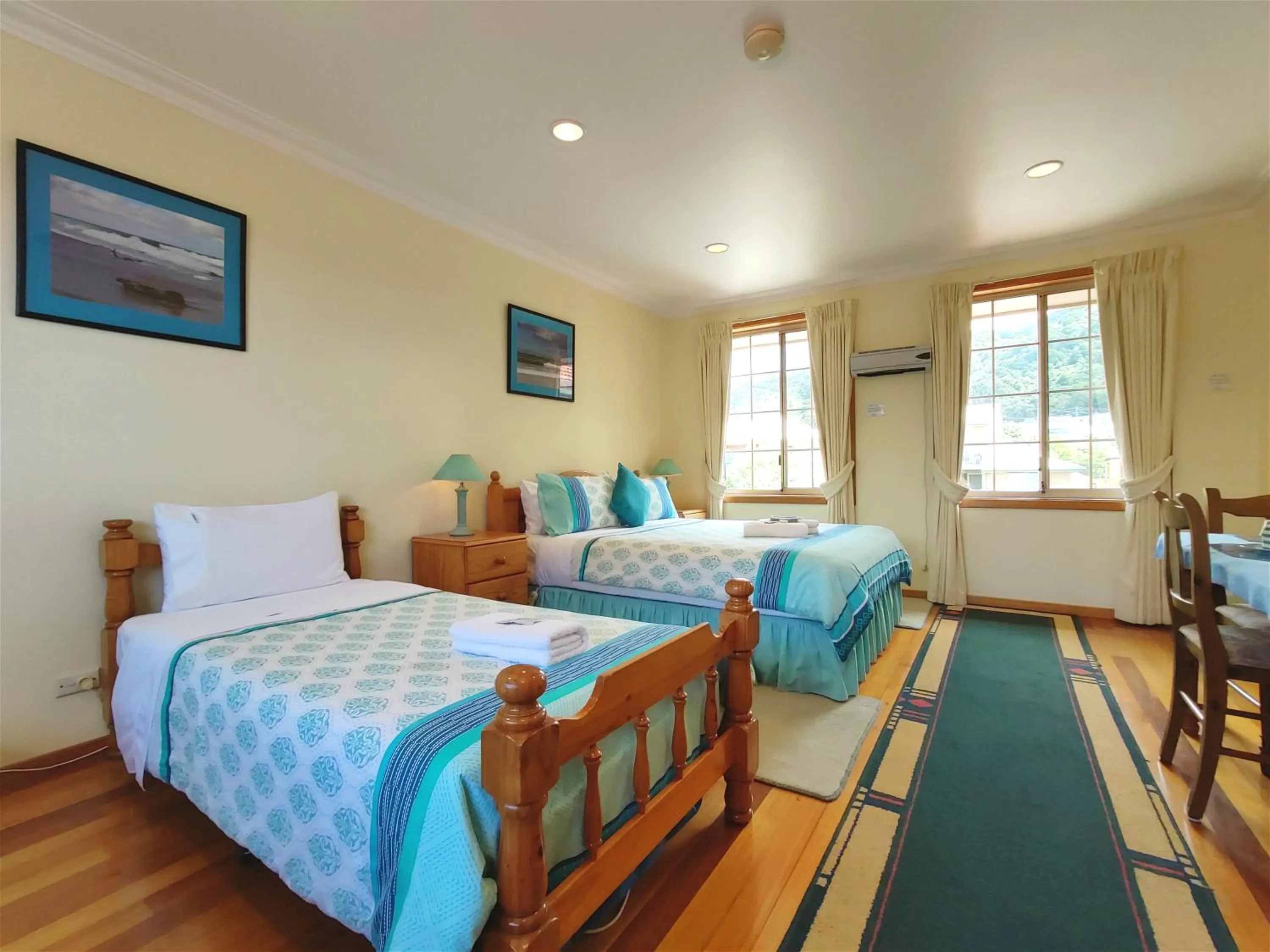 Family Room with Balcony in Angela's Beach Stays