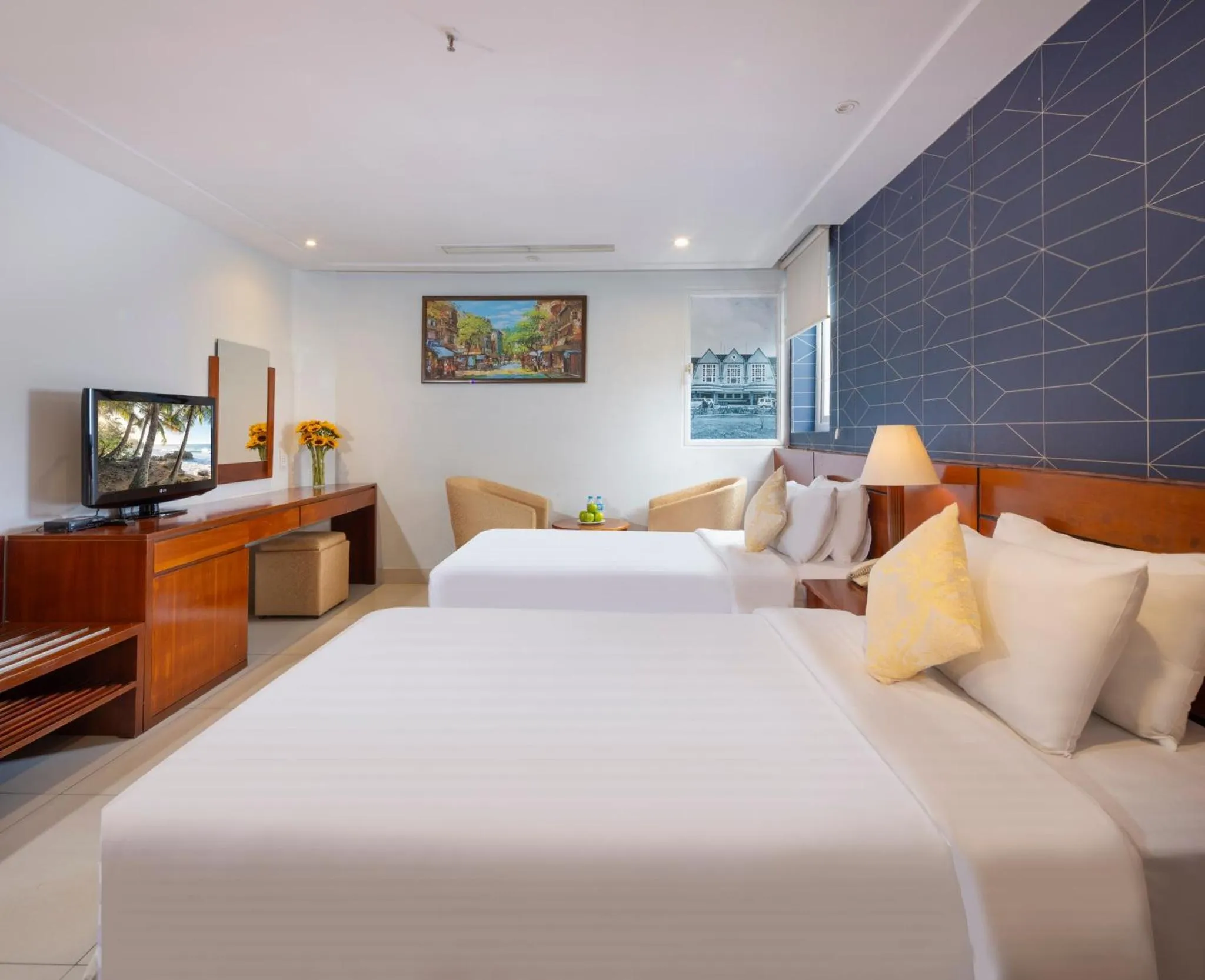 Superior Twin Room in White Lotus Hotel Saigon