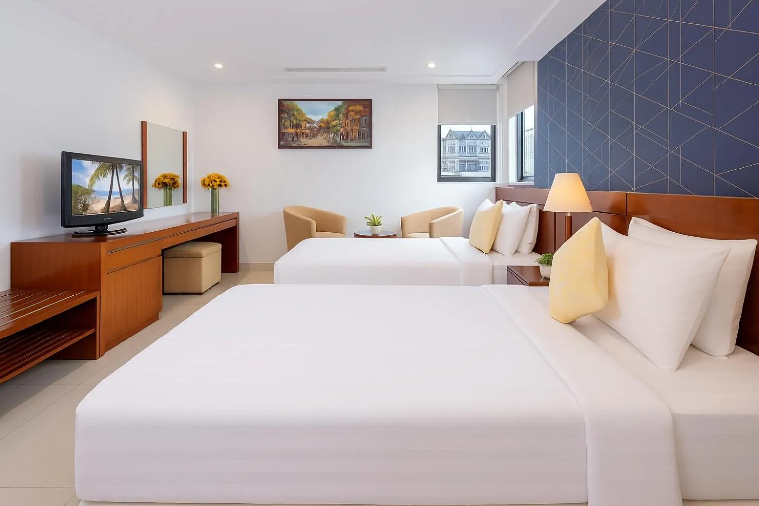 Deluxe Twin Room in White Lotus Hotel Saigon