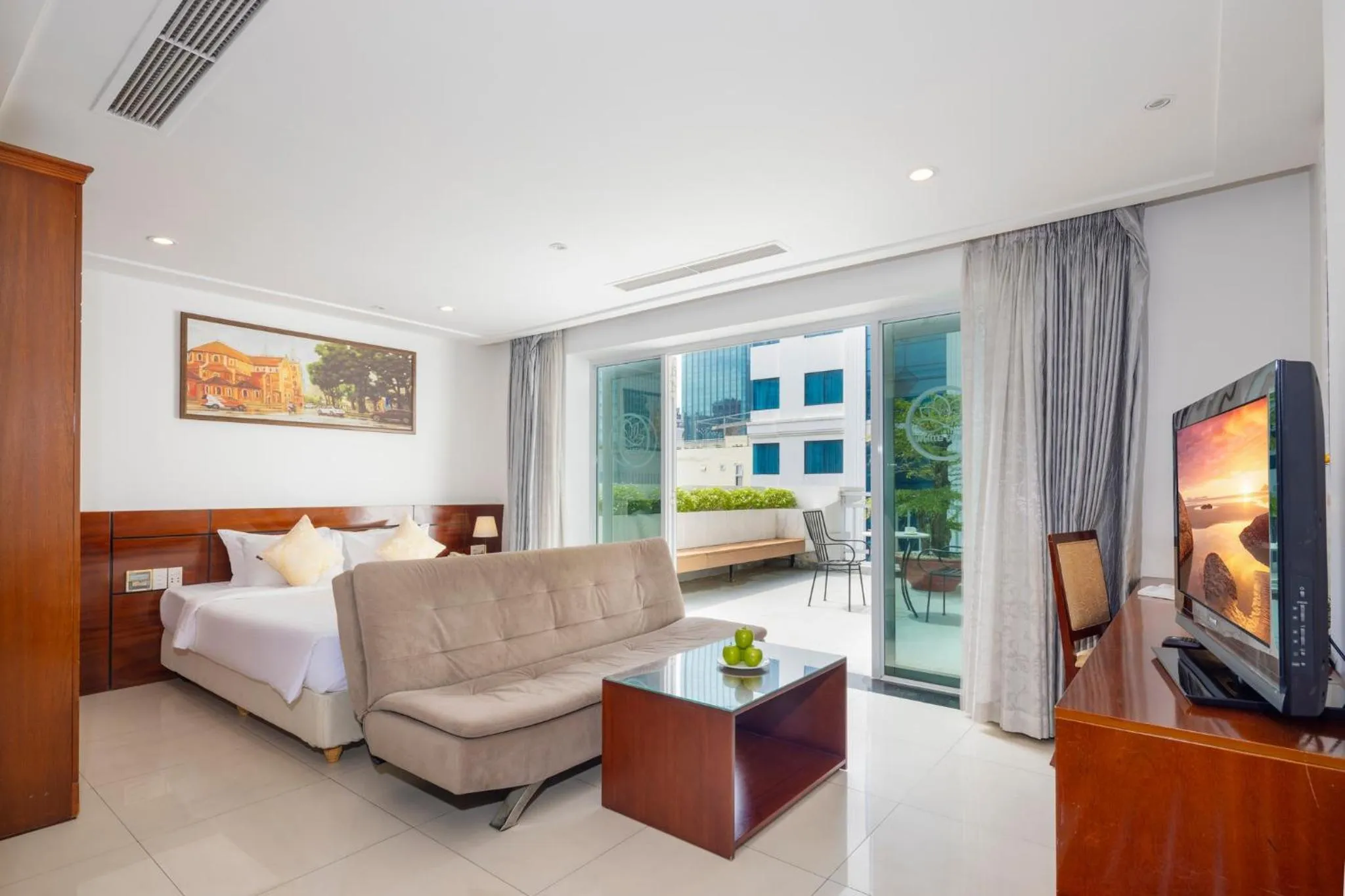 Suite with Terrace in White Lotus Hotel Saigon