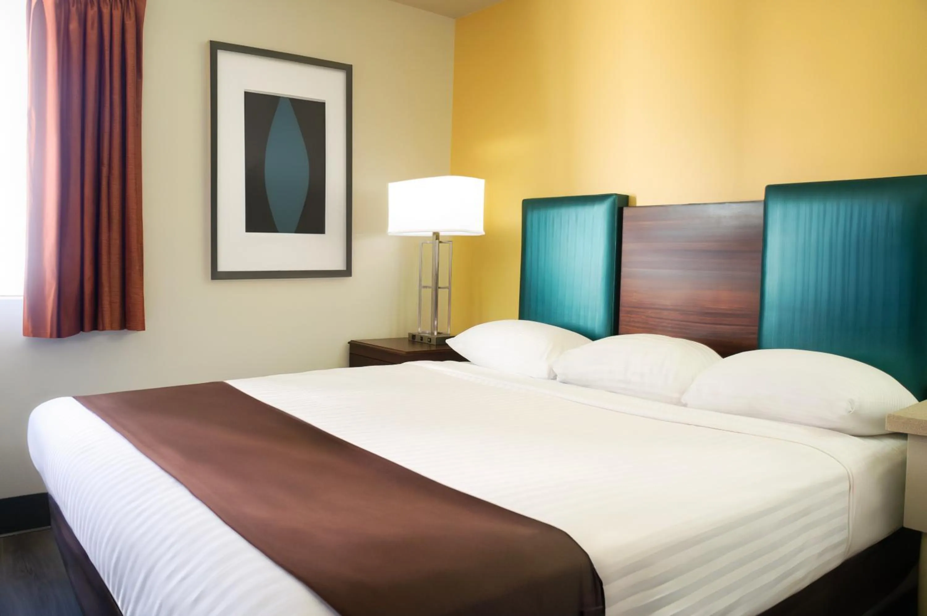 Deluxe Suite with One King Bed in Arizona Charlie's Boulder