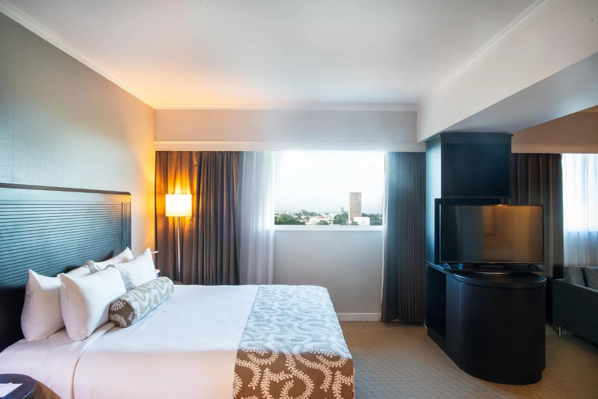 Junior King Suite with Lake View - single occupancy in Crowne Plaza Managua by IHG