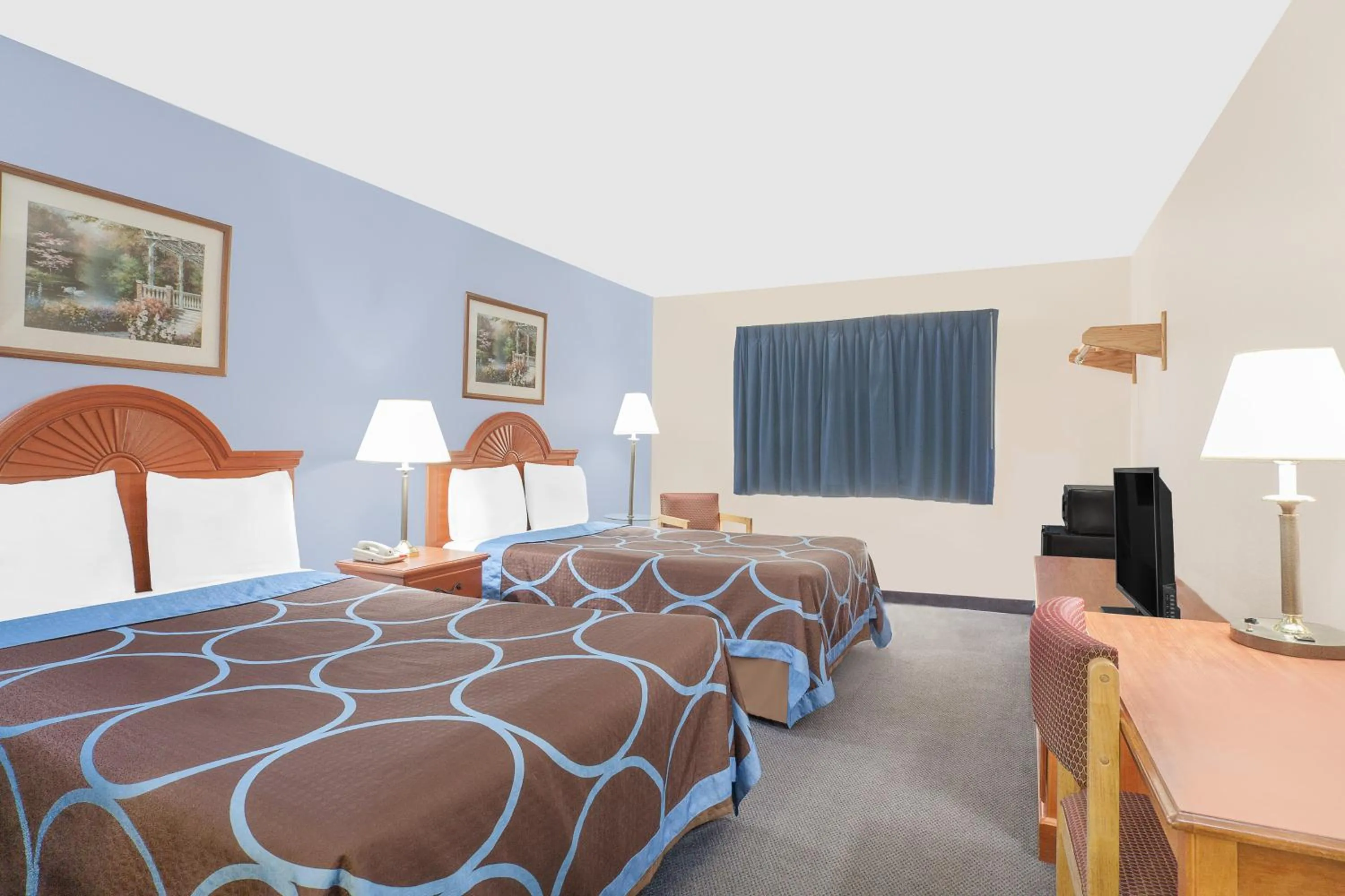 Double Room with Two Double Beds and Bath Tub - Mobility Accessible/Non-Smoking in Super 8 by Wyndham Middletown