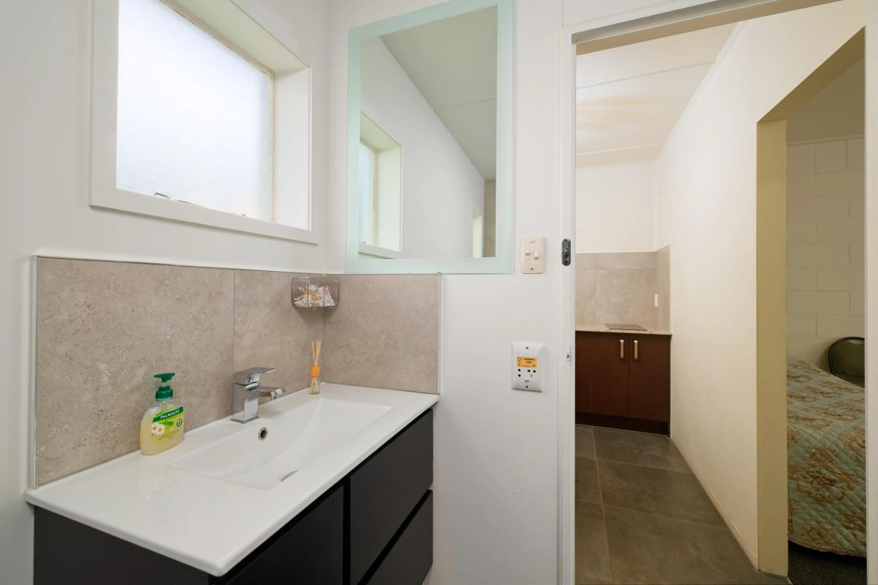 One-Bedroom Apartment in Blue Seas Motel