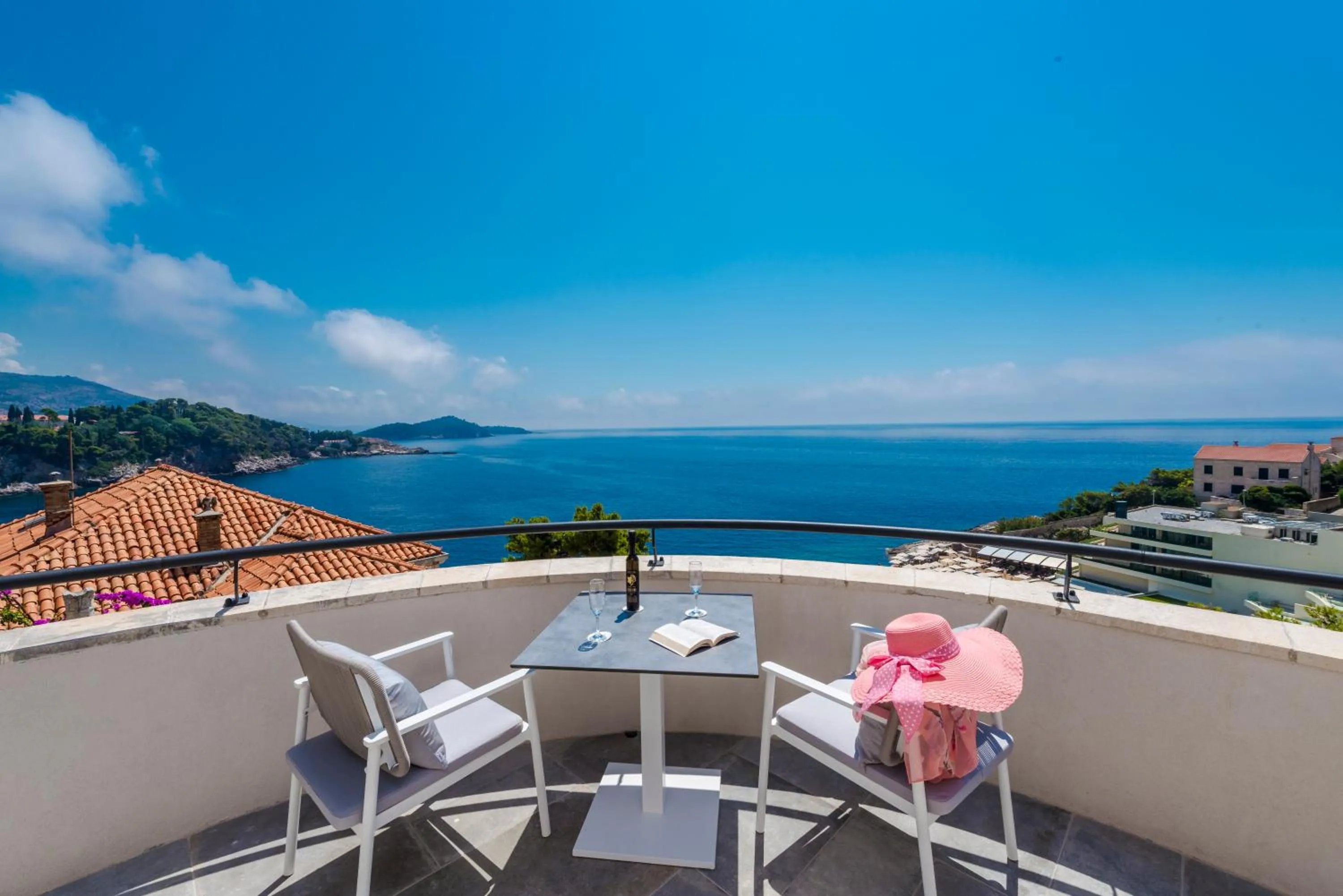 Superior Room with Sea View and Terrace or Balcony in Villa Orabelle