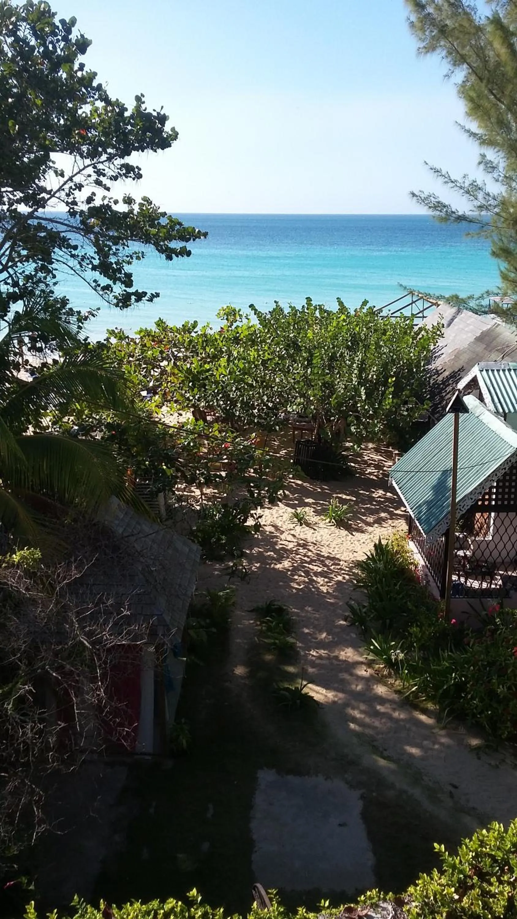 Penthouse Suite in Firefly Beach Cottages