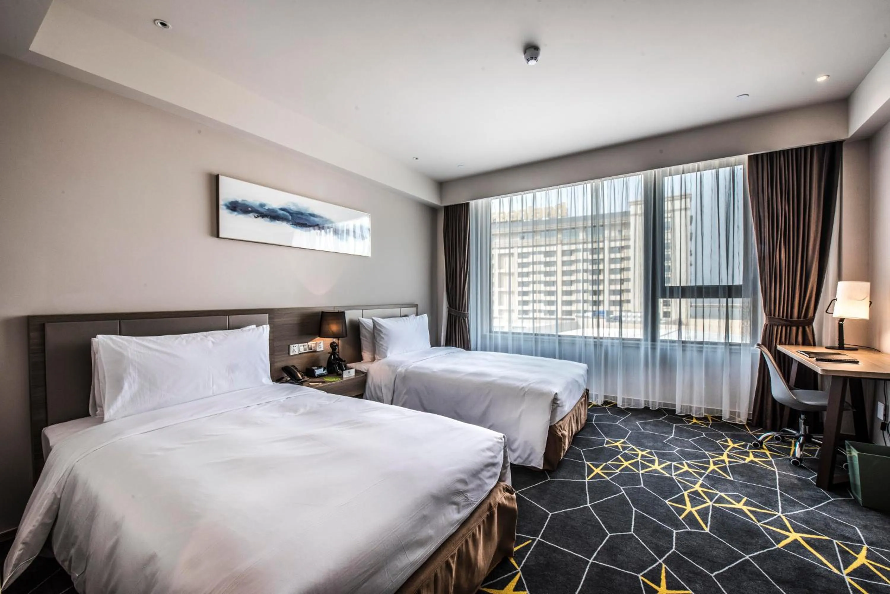 Deluxe Twin Room in Q-Box Hotel Shanghai Sanjiagang -Offer Pudong International Airport and Disney shuttle