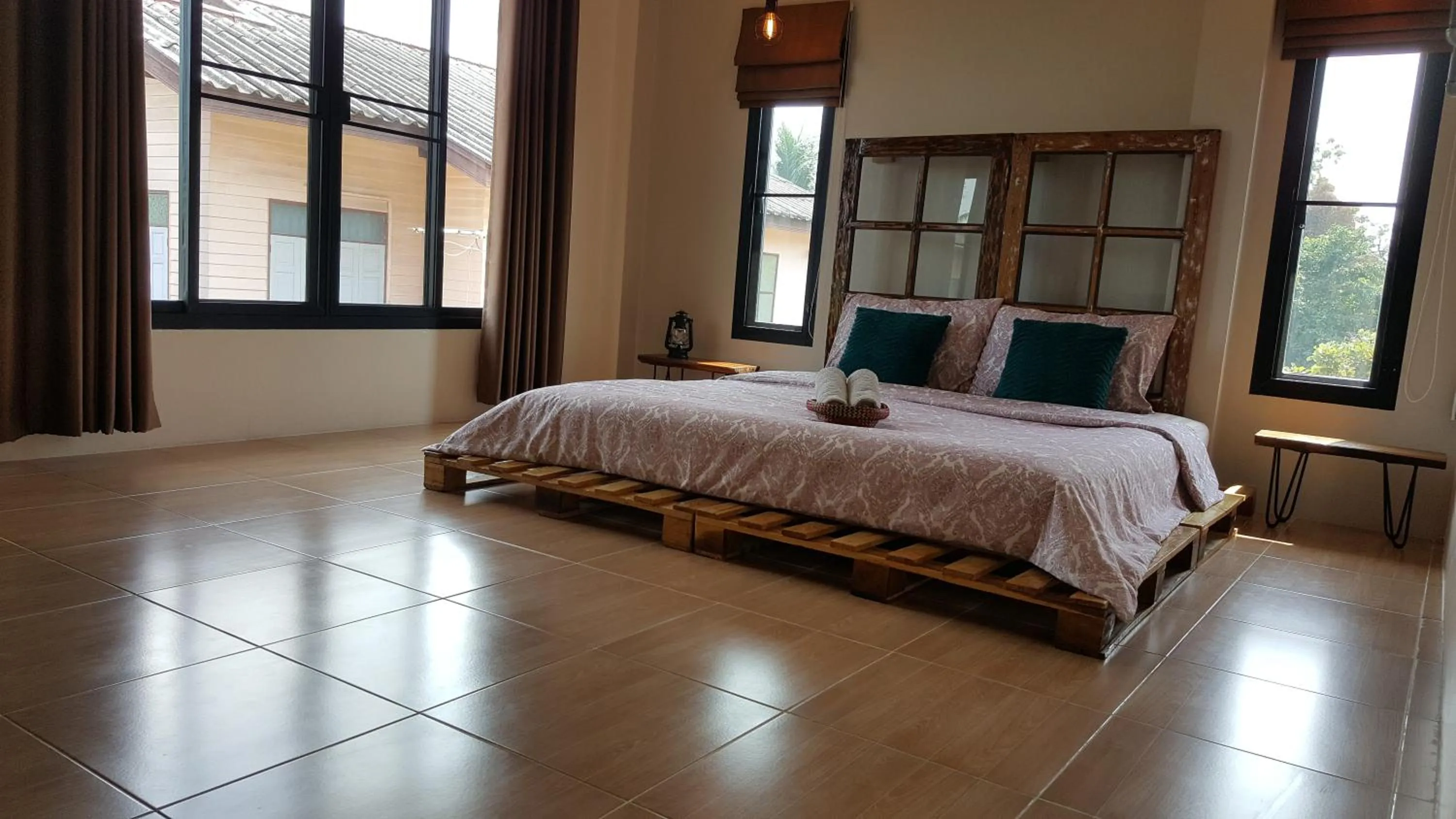 Two-Bedroom House in Baan Canalee (บ้านคานาลี)