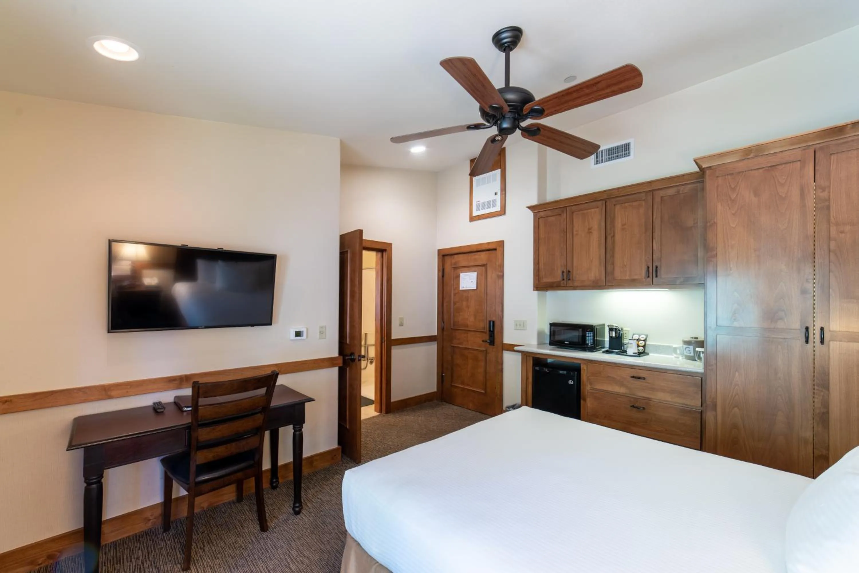 Deluxe Room in Granlibakken Tahoe