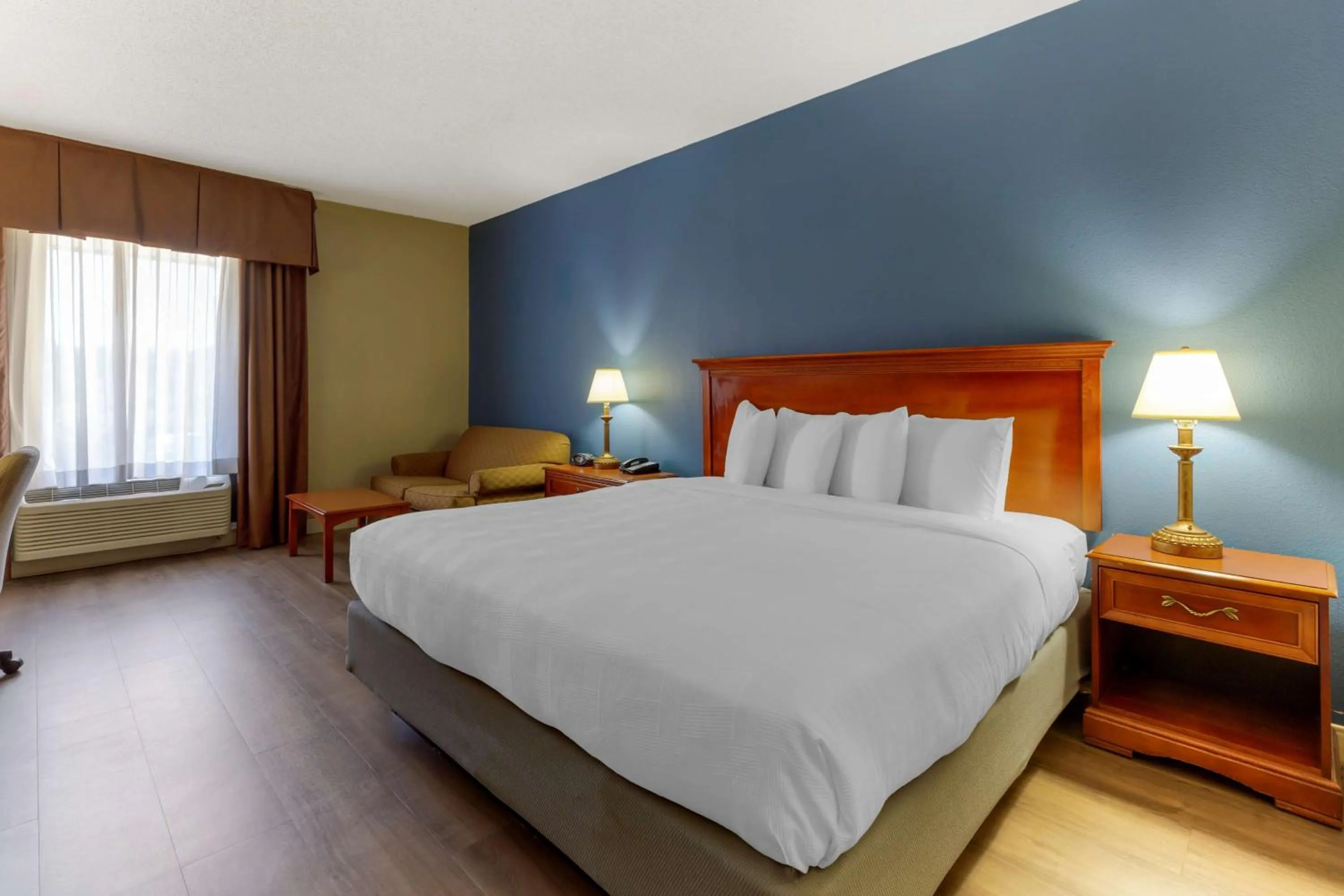 King Room - Disability Access/Non-Smoking in Best Western Plus Cary - NC State
