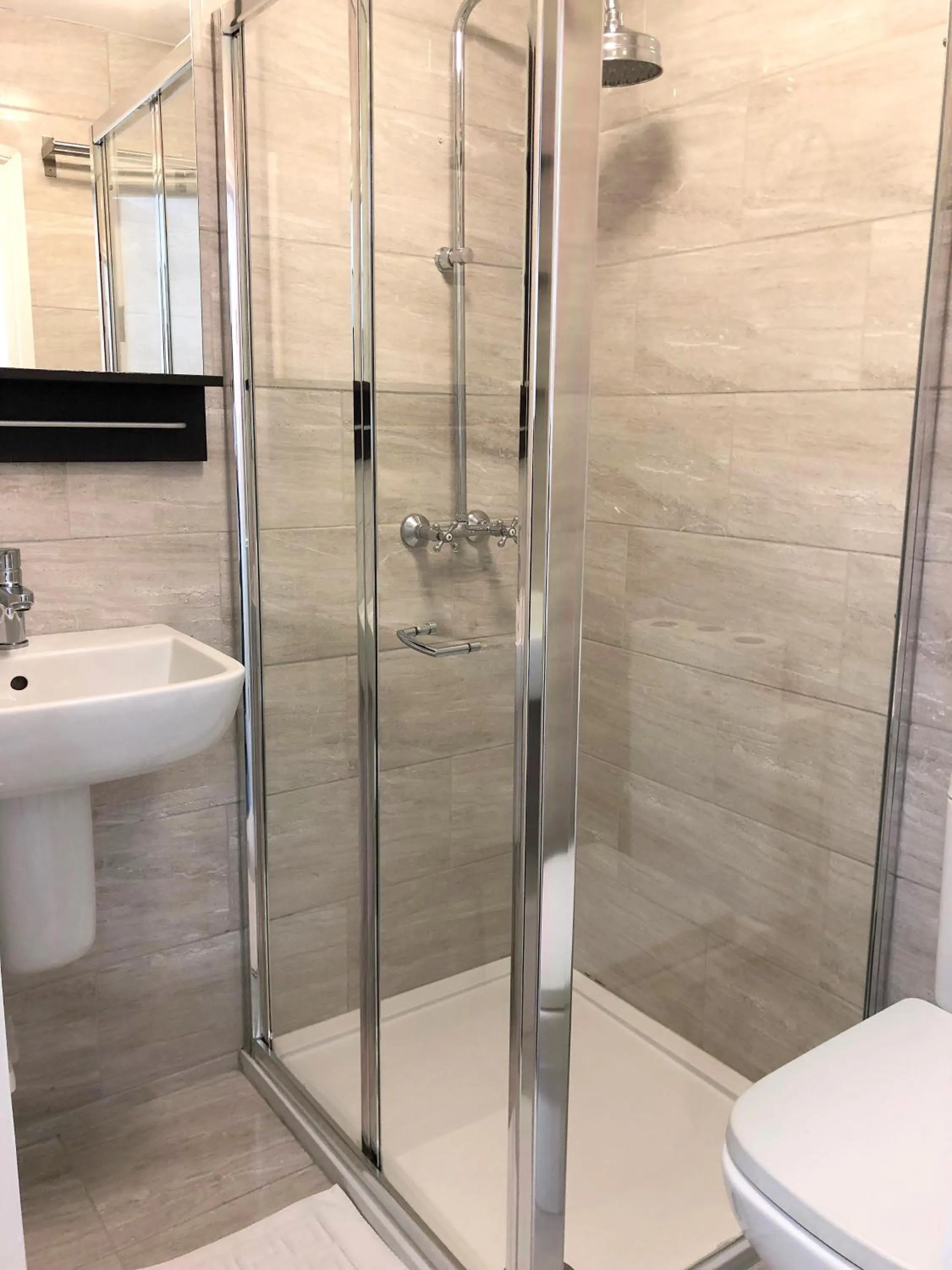 Superior En-Suite in Plaza London Hotel