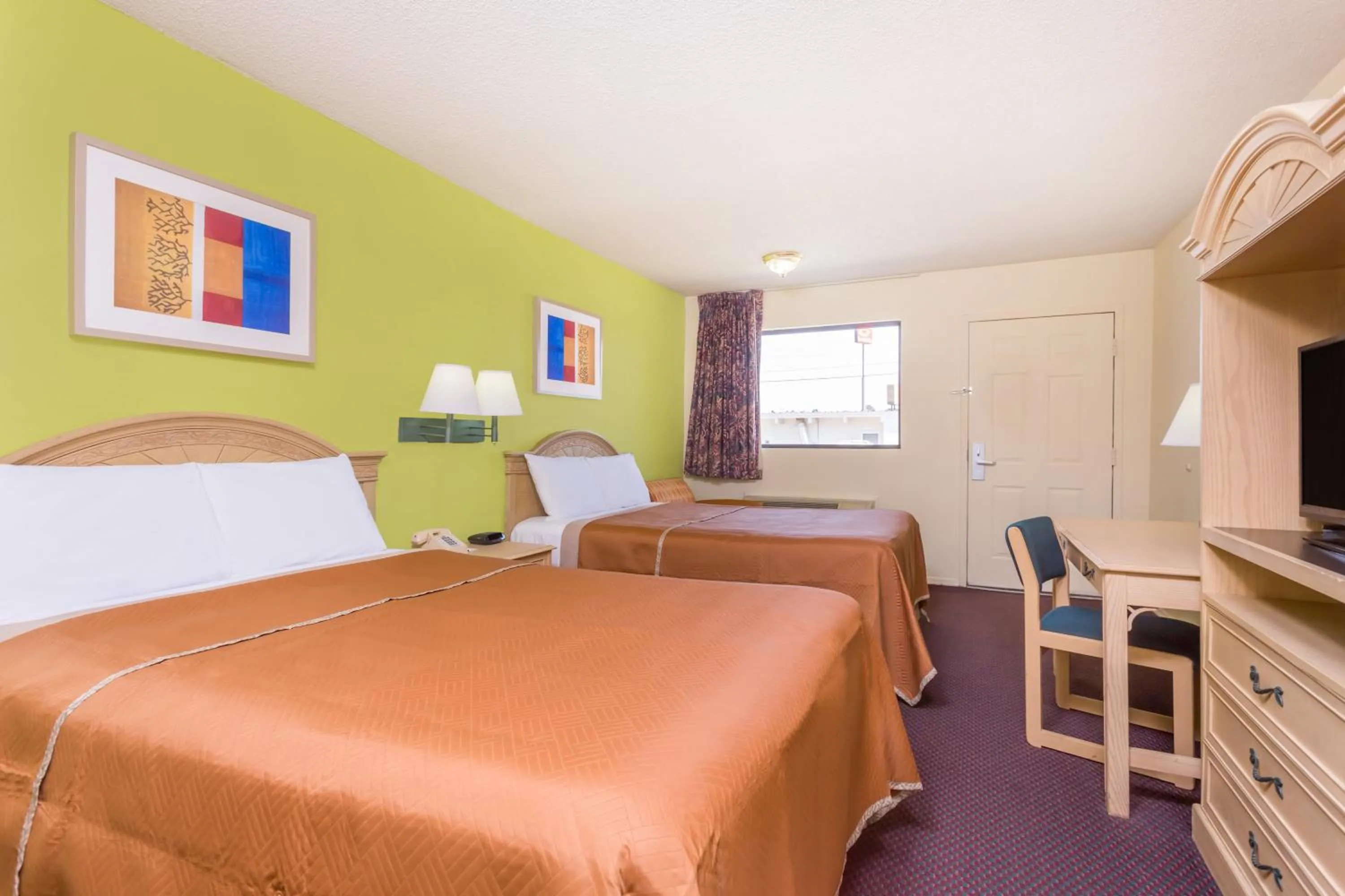 Double Room with Two Double Beds - Disability Access in Travelodge by Wyndham Cordele
