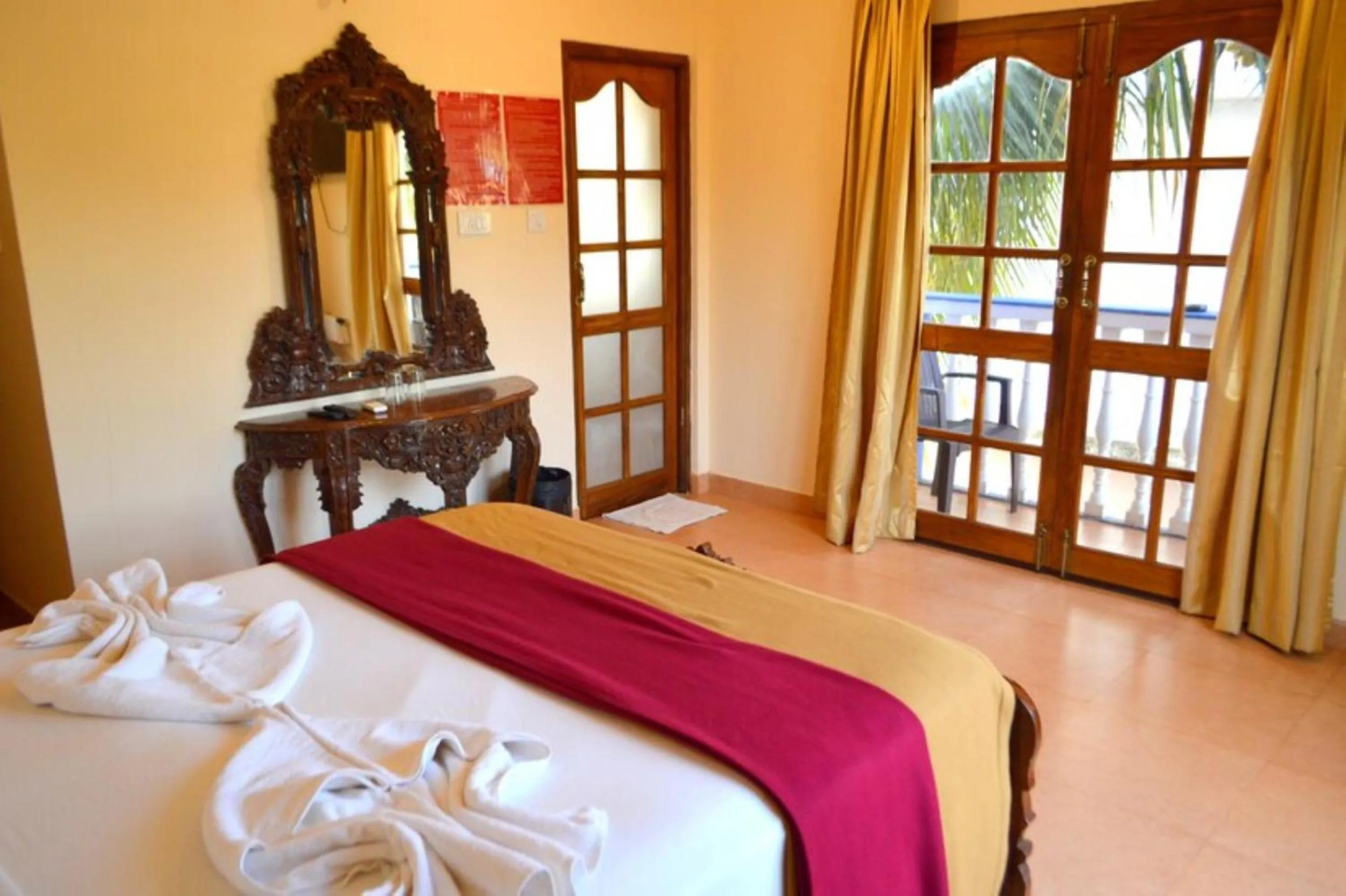 Deluxe Double Room with Balcony in Villa Theresa Beach Resort
