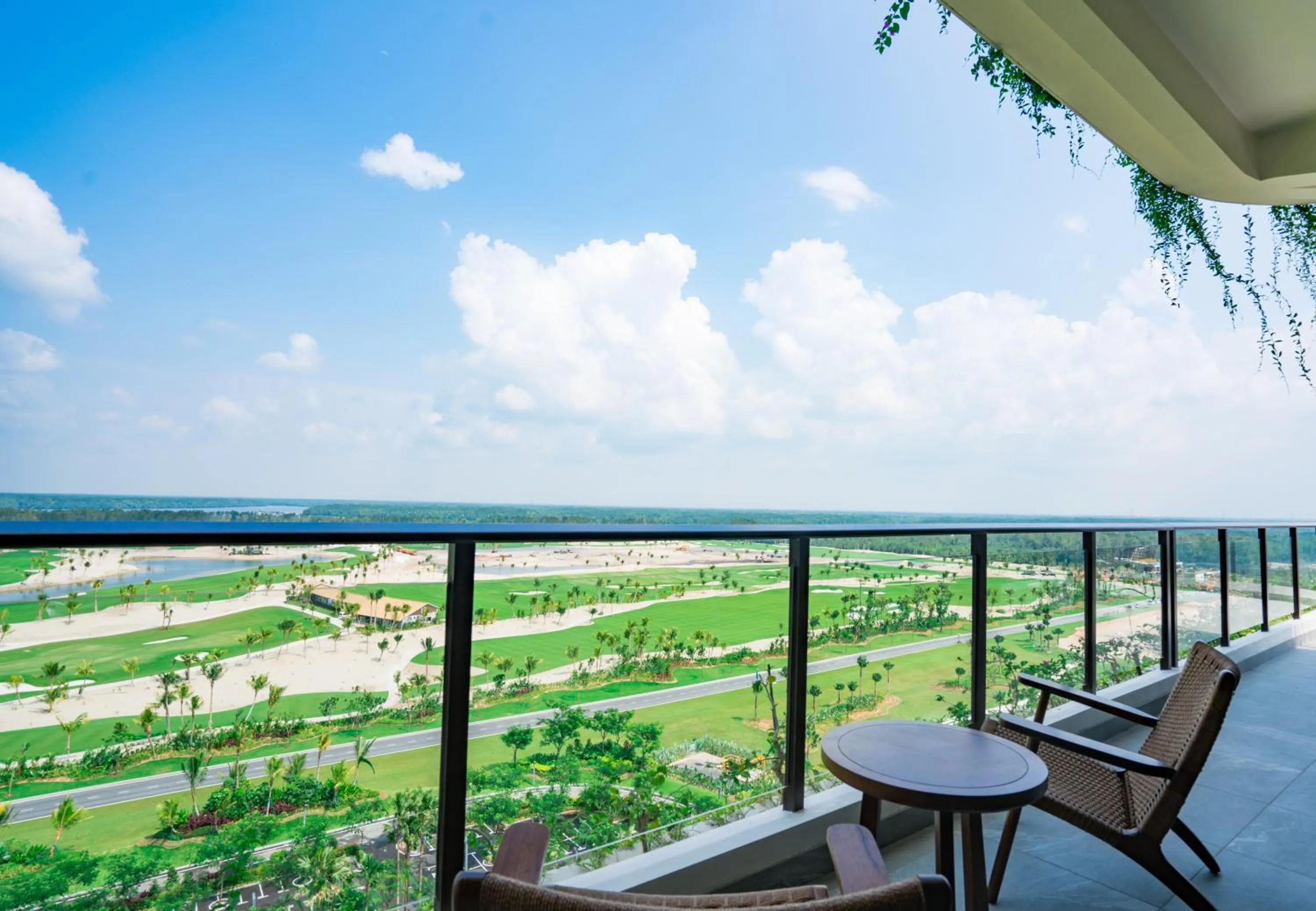 Superior Twin Room in Forest City Golf Hotel