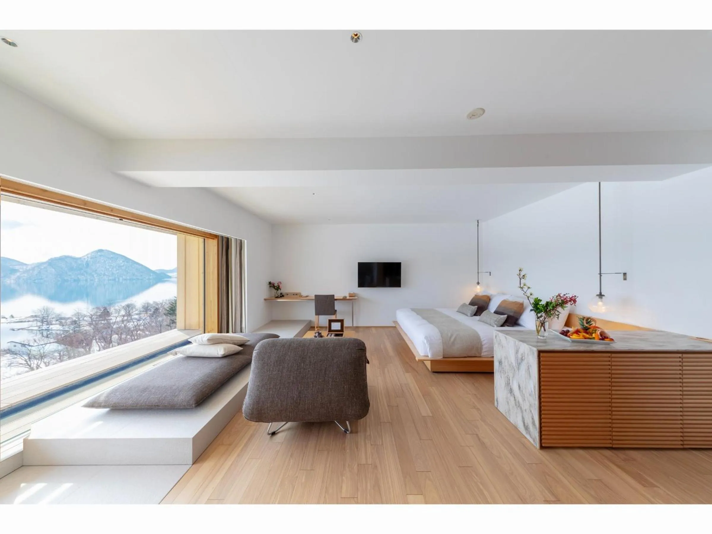 King Room with Lake View in WE Hotel Toya