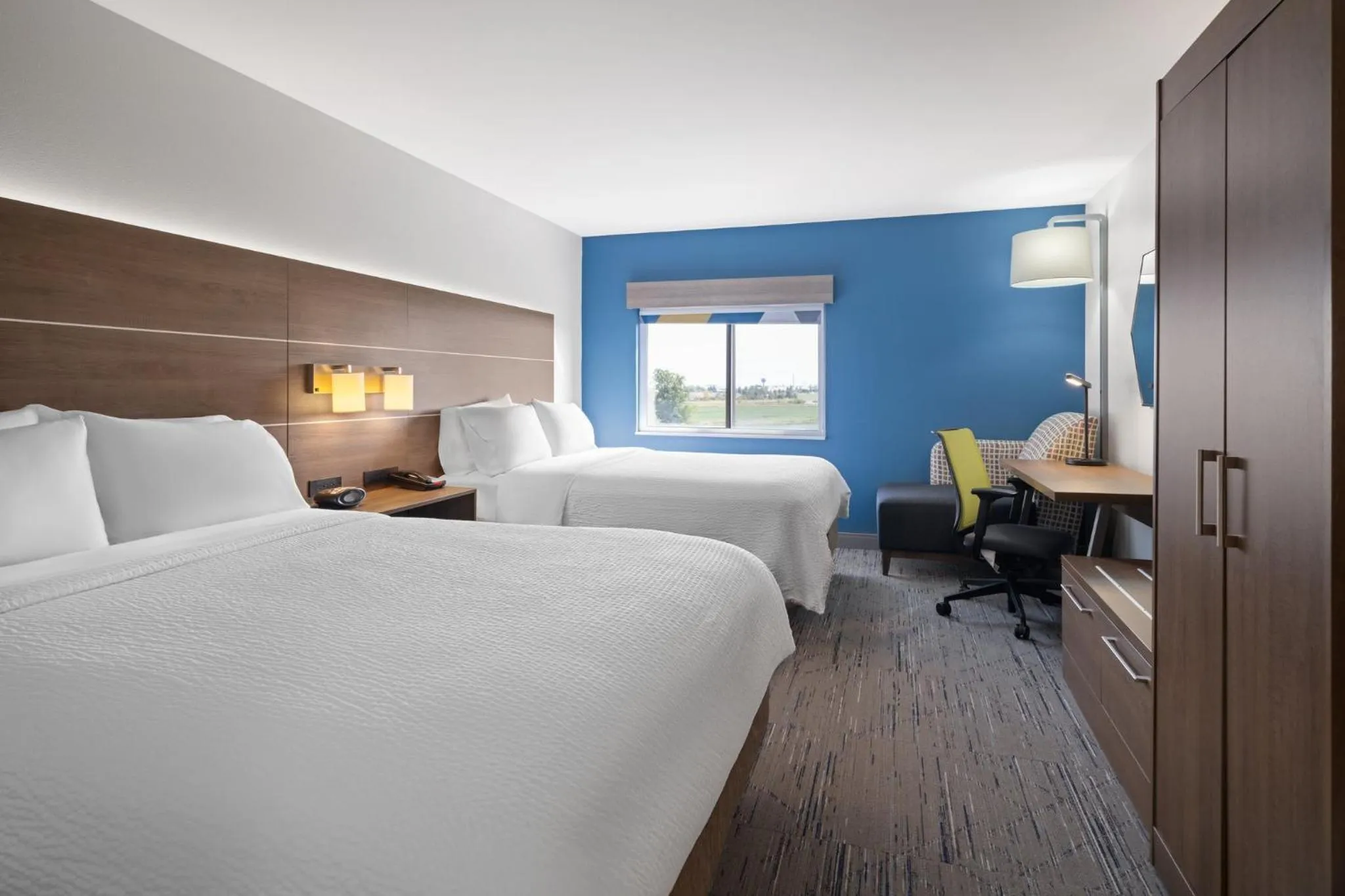Standard Room with Two Queen Beds in Holiday Inn Express Sheboygan-Kohler / I-43 by IHG