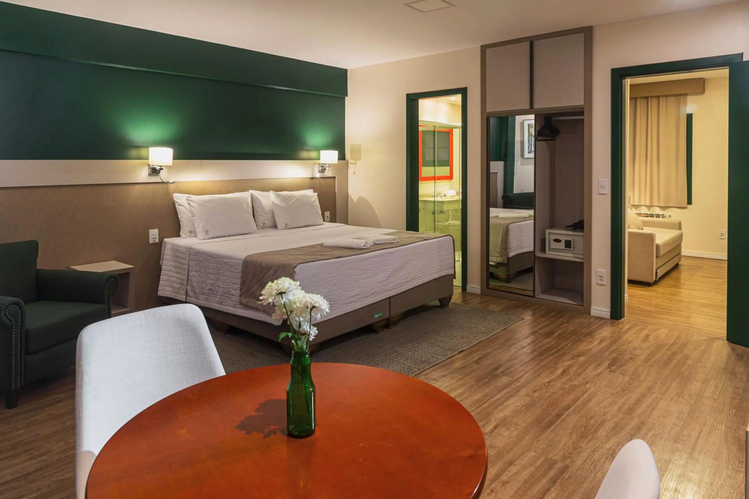 King Suite with Spa Bath in Hotel Fioreze Origem