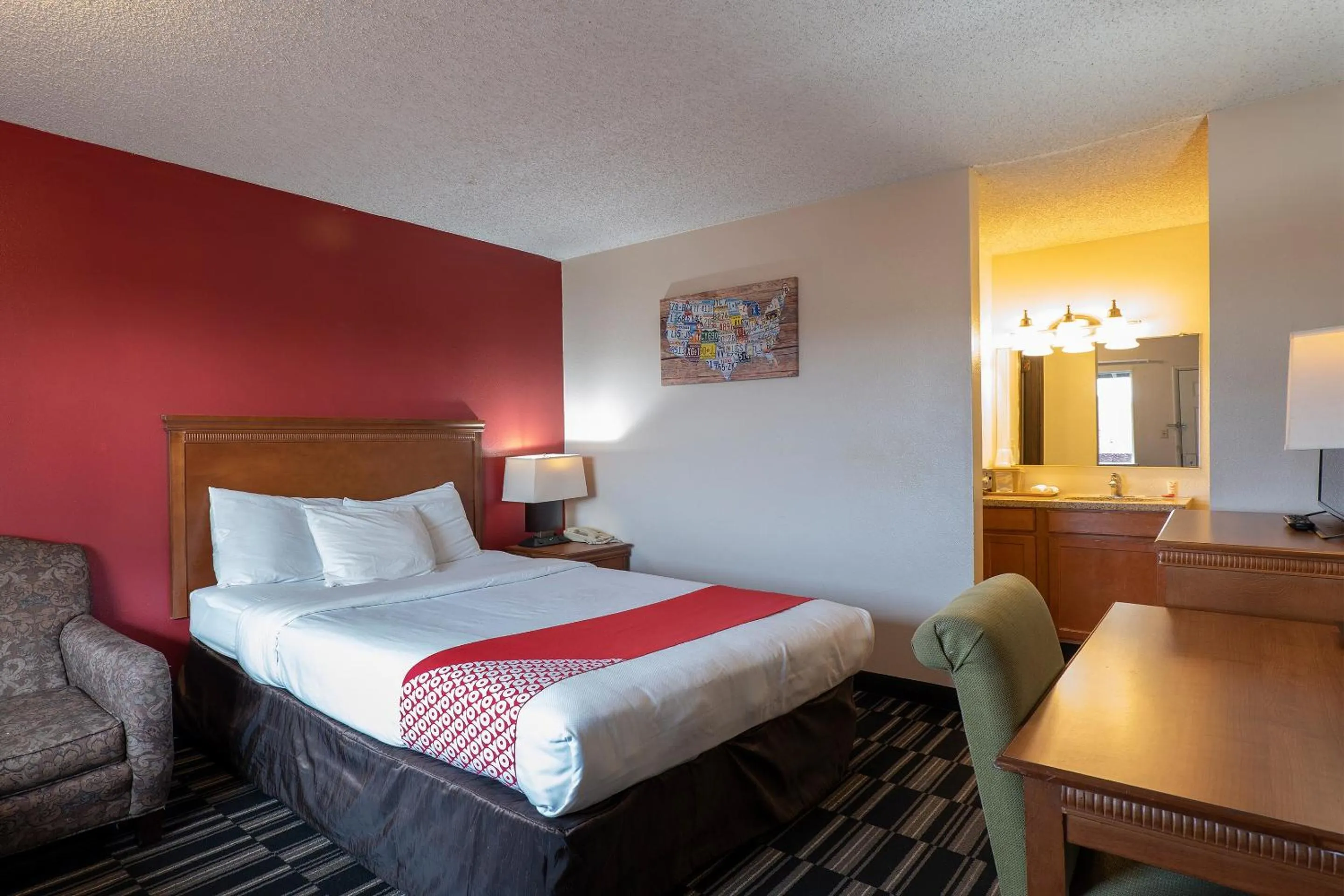 Queen Room - Disability Access in OYO Hotel Chehalis I-5 South