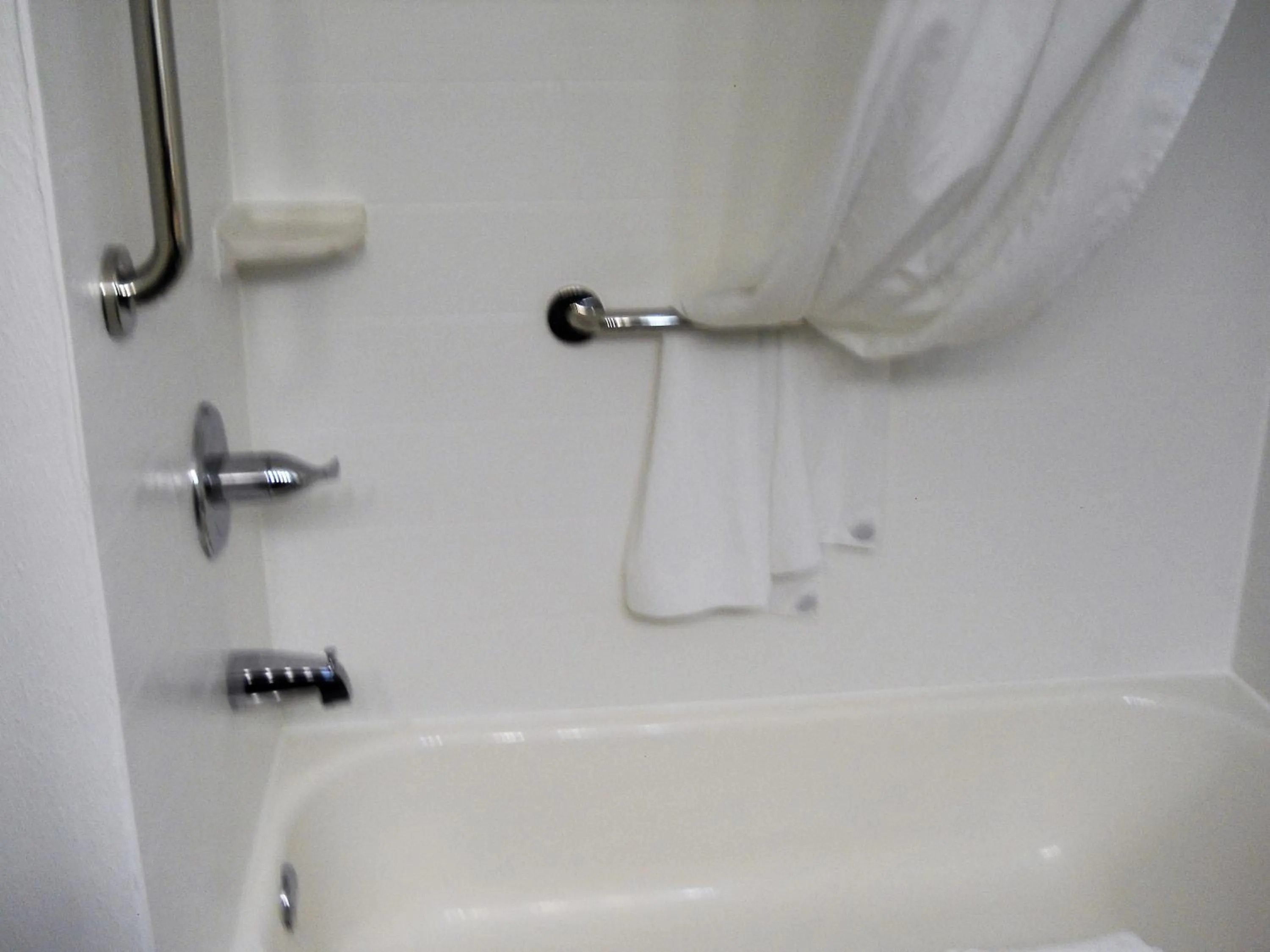 Queen Room with Two Queen Beds - Non-Smoking in Country Inn & Suites by Radisson, Georgetown, KY