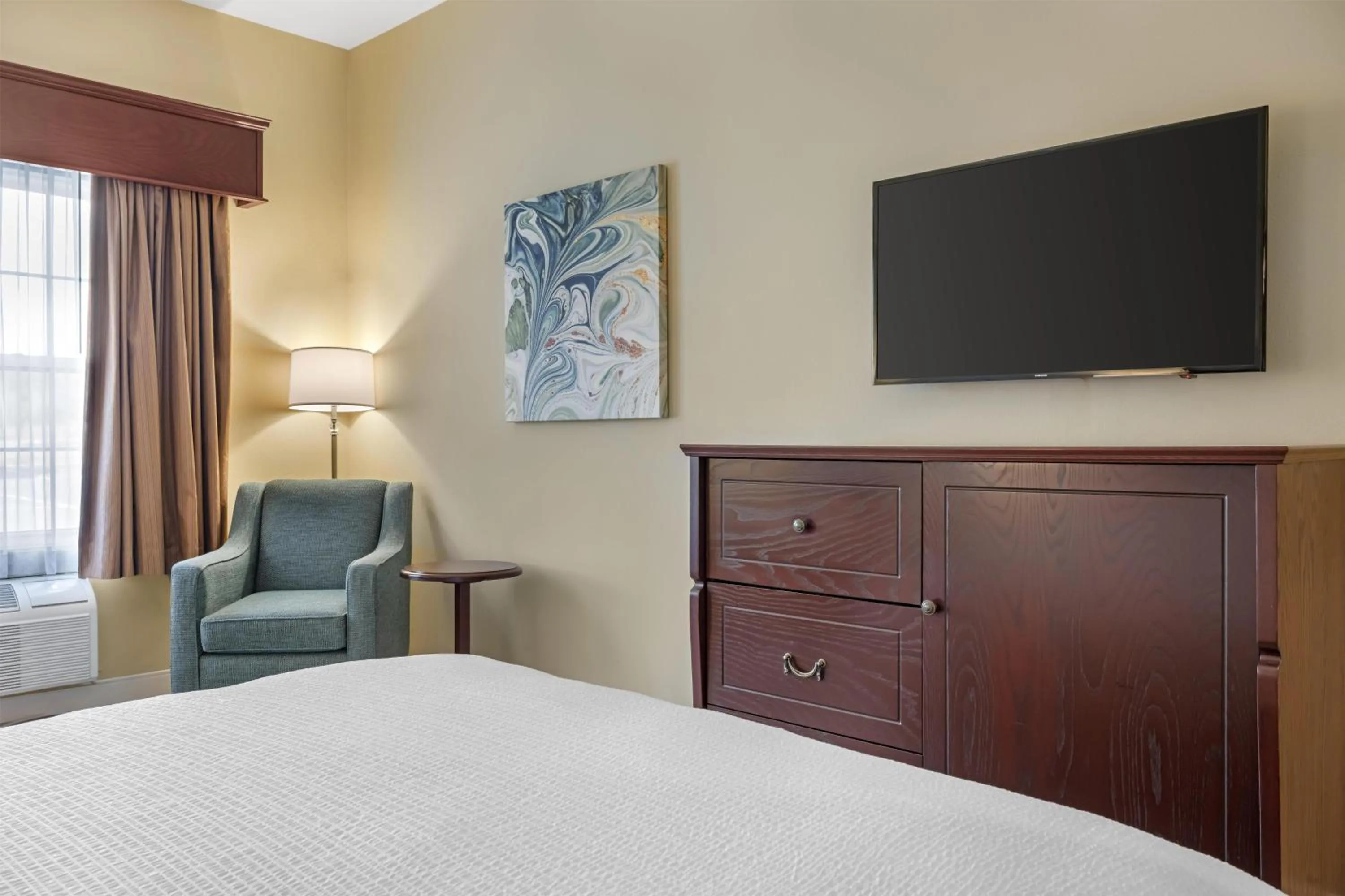 Queen Room in Best Western Plus Fredericton Hotel & Suites