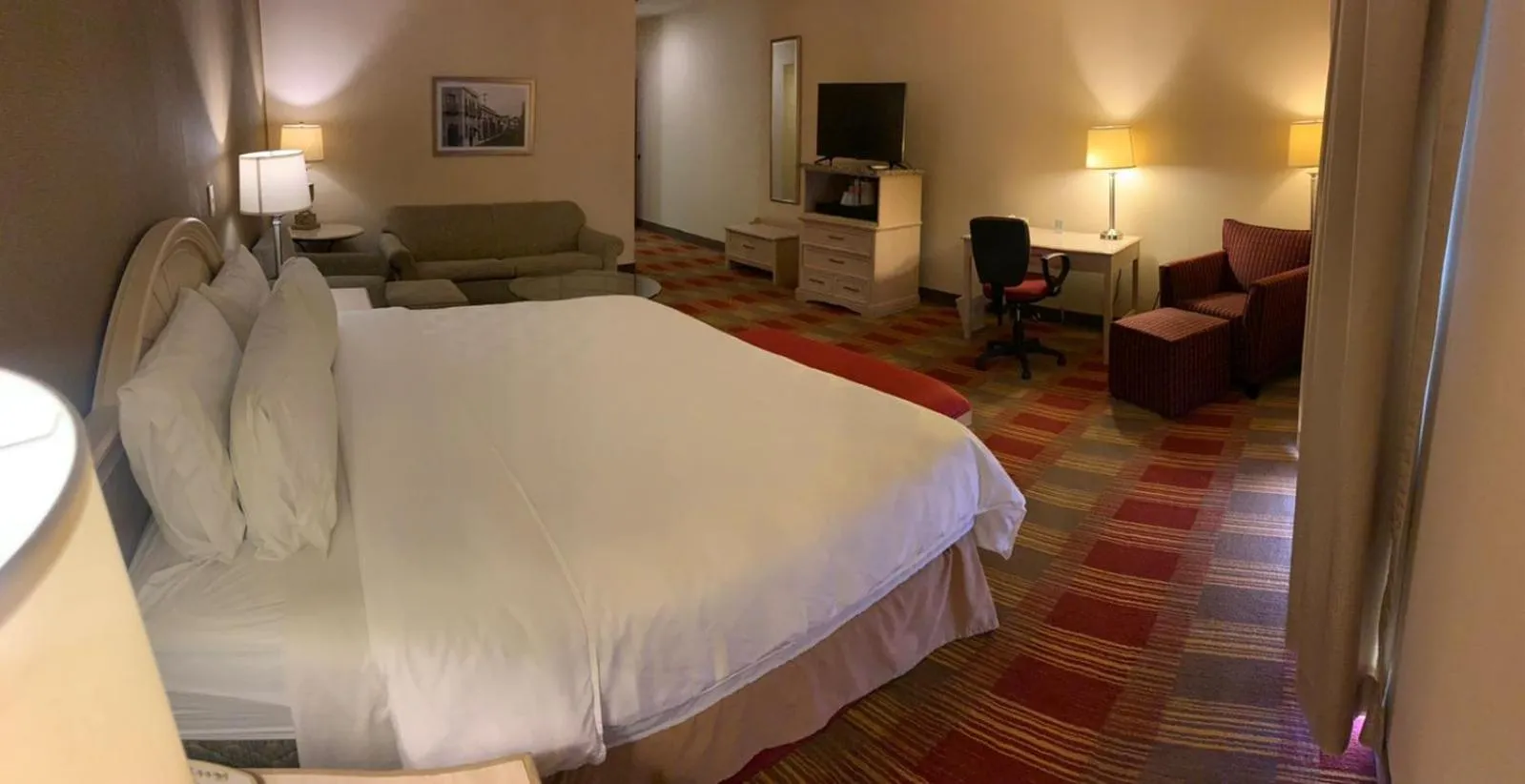 Premium King Room in Holiday Inn Monclova by IHG