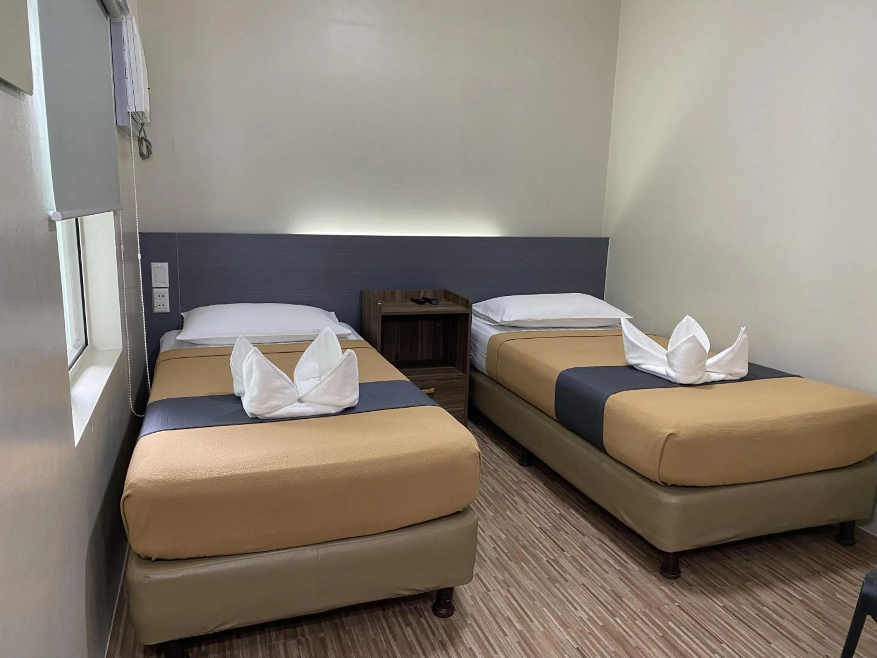 Standard Twin Room with Shared Bathroom in DG Budget Hotel Salem