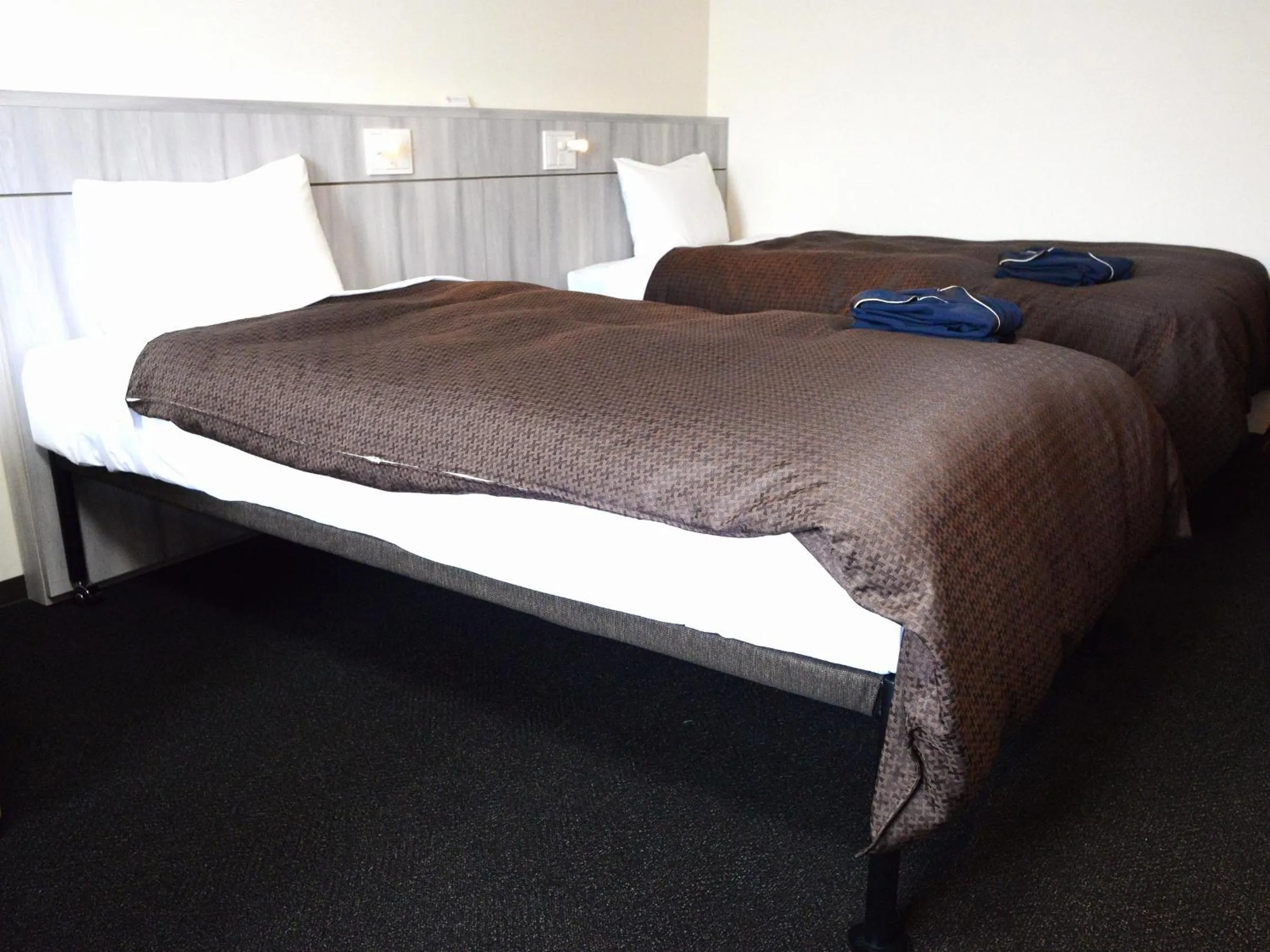 Twin Room - Smoking in Sunwest Hotel Sasebo