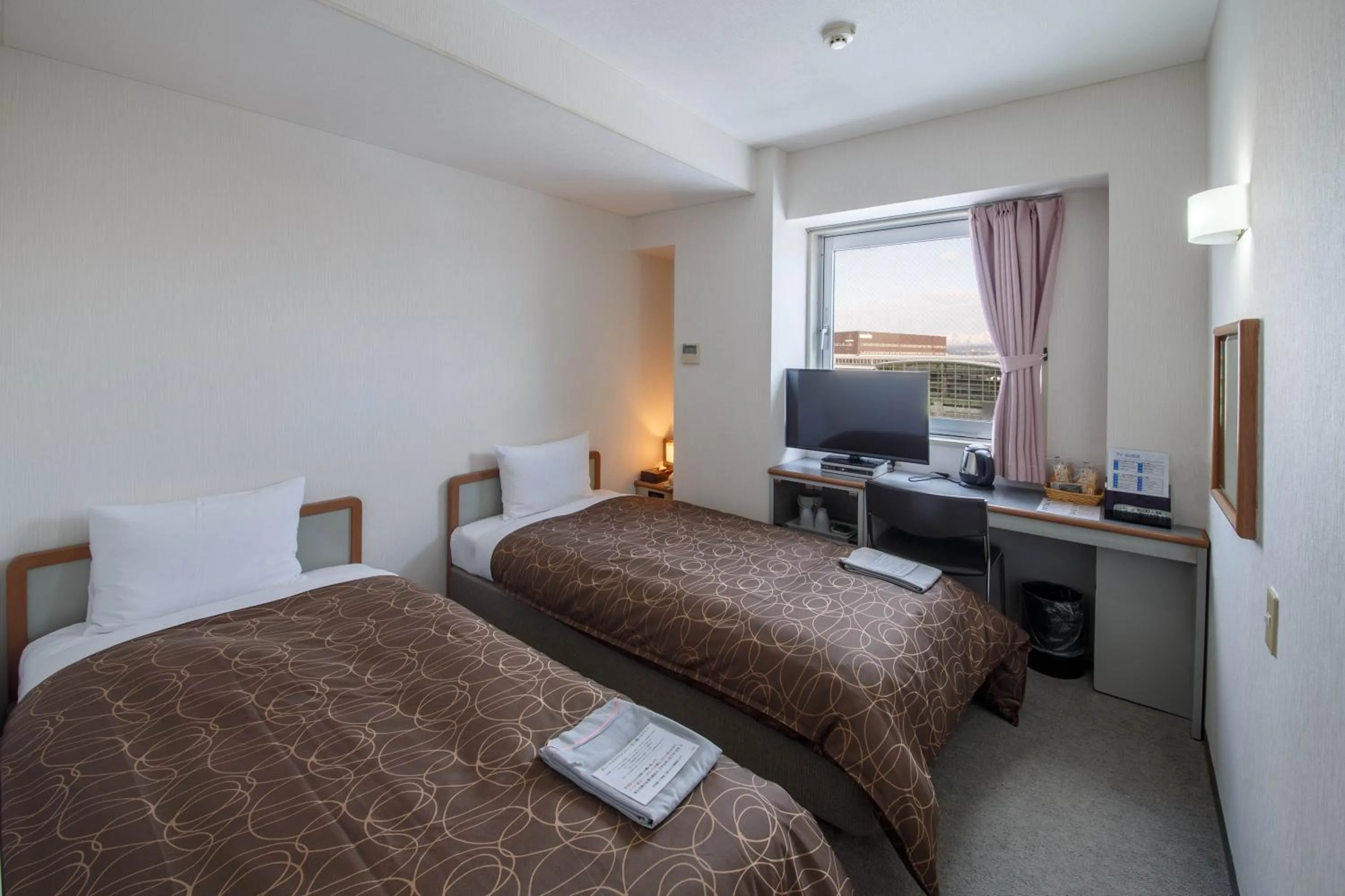 Standard Twin Room - Non-Smoking in Hotel Airport Komatsu