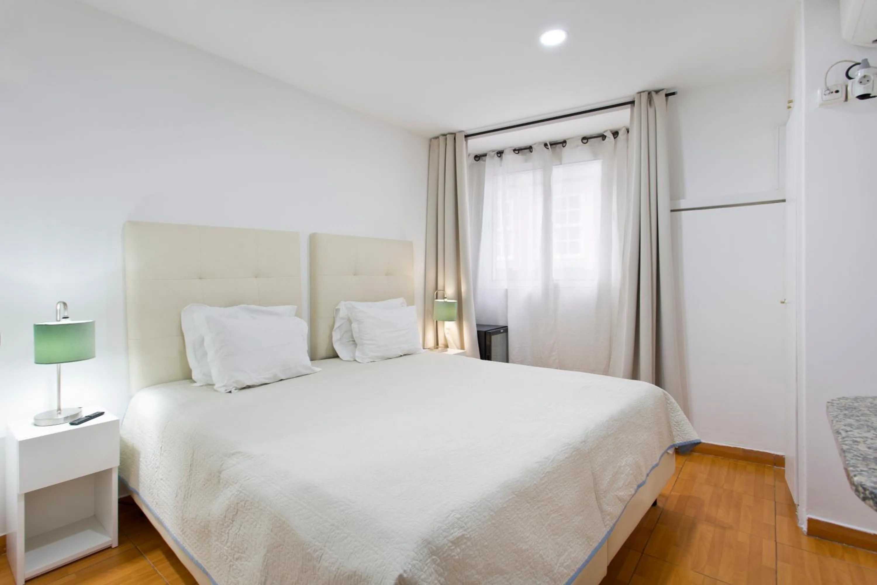 Double Room with Private Bathroom in Braganca Oporto