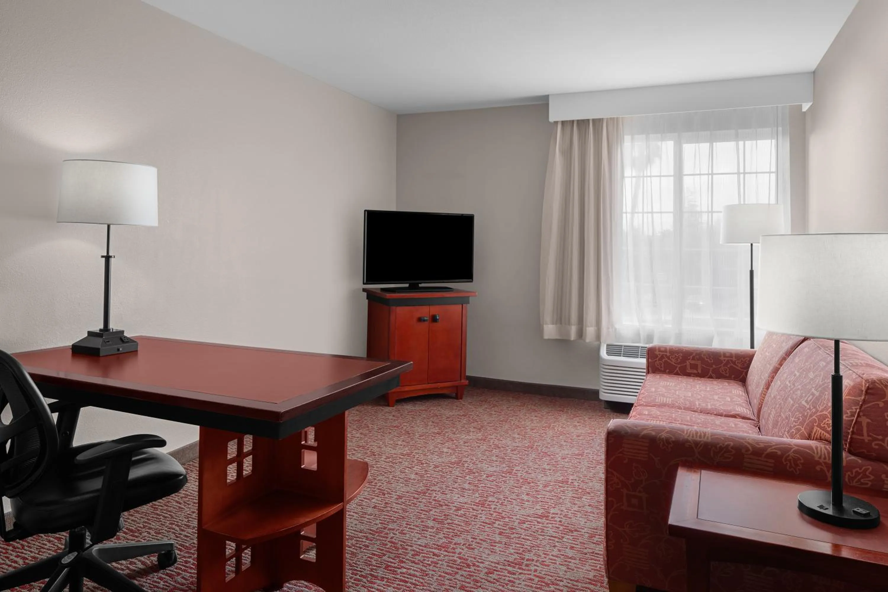Executive Suite - Disability Access in Larkspur Landing Extended Stay Suites Folsom