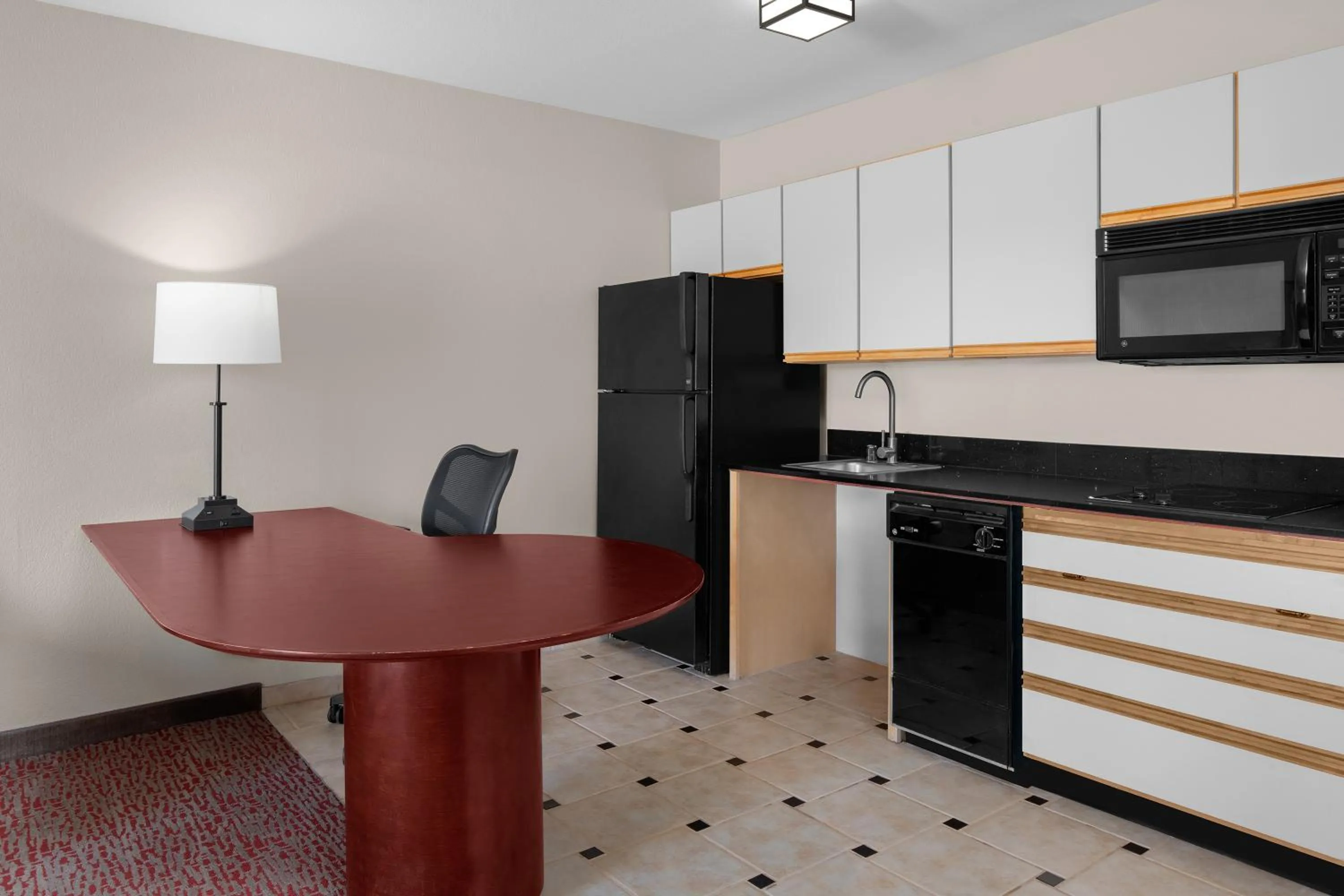 Executive Suite - Disability Access in Larkspur Landing Extended Stay Suites Hillsboro