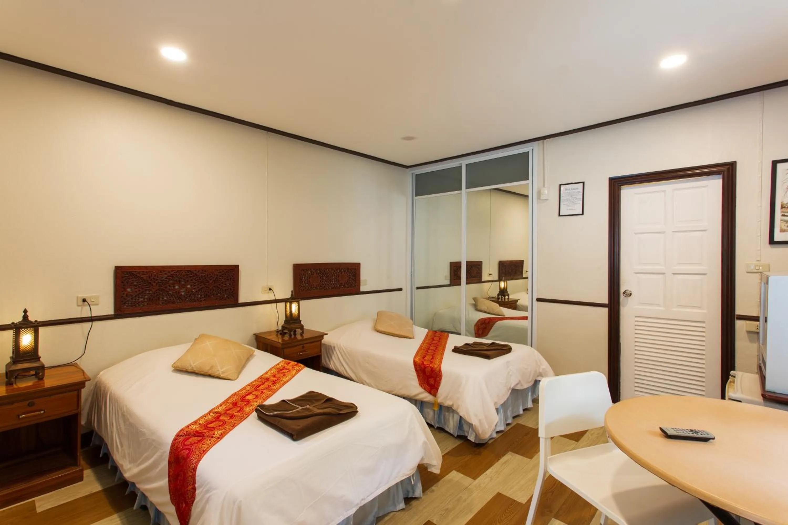 Standard Twin Room in Harry's Bungalows