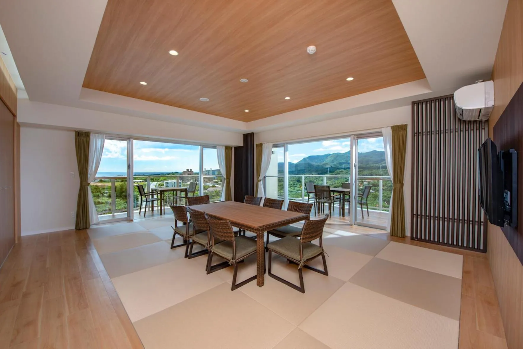 Family Room with Terrace in Lieta Nakayama