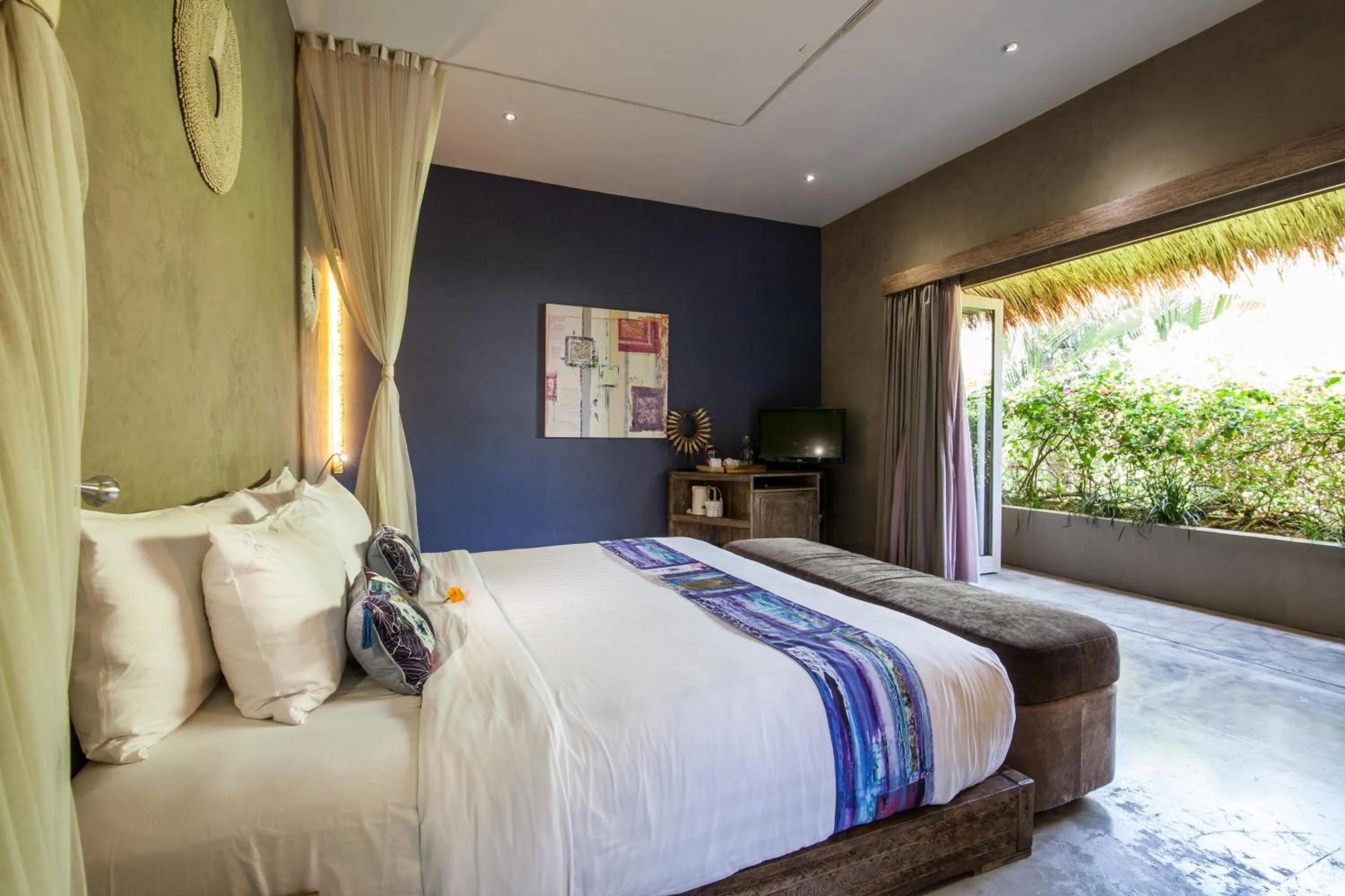  Ethnic Suite - single occupancy in Blue Karma Dijiwa Seminyak