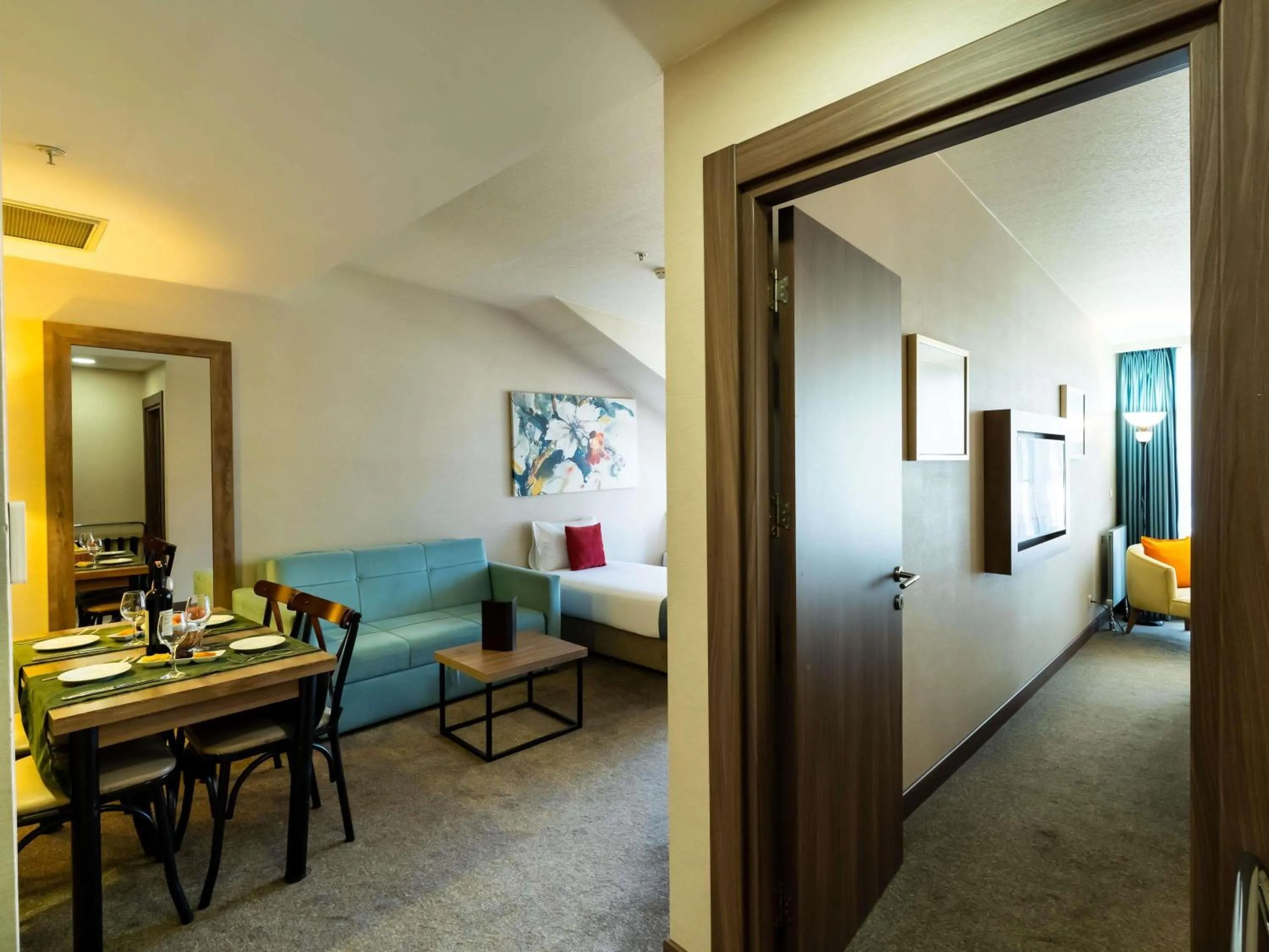 Connecting Room in ibis Styles Istanbul Bomonti