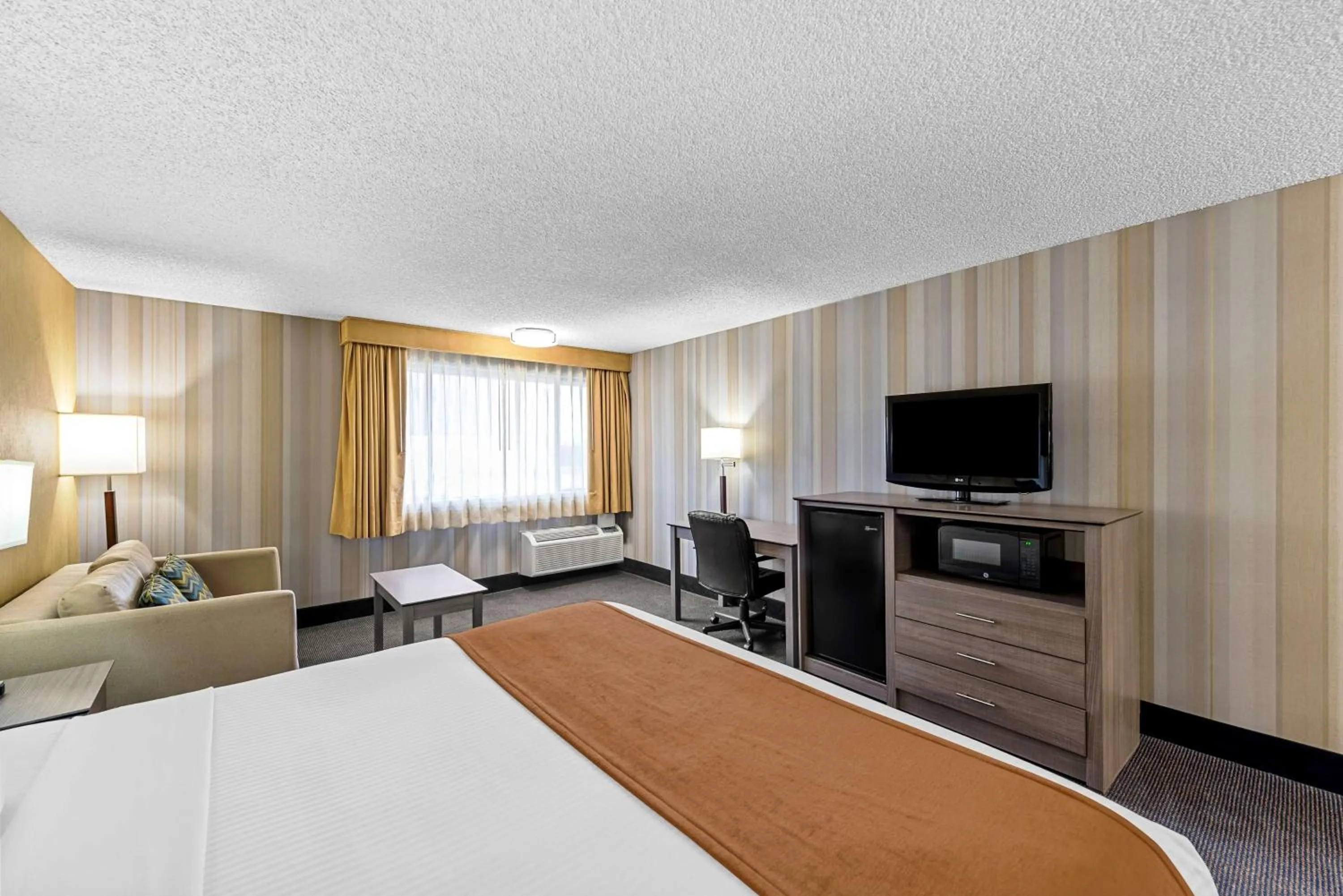 King Room - Disability Access in Best Western Cascadia Inn