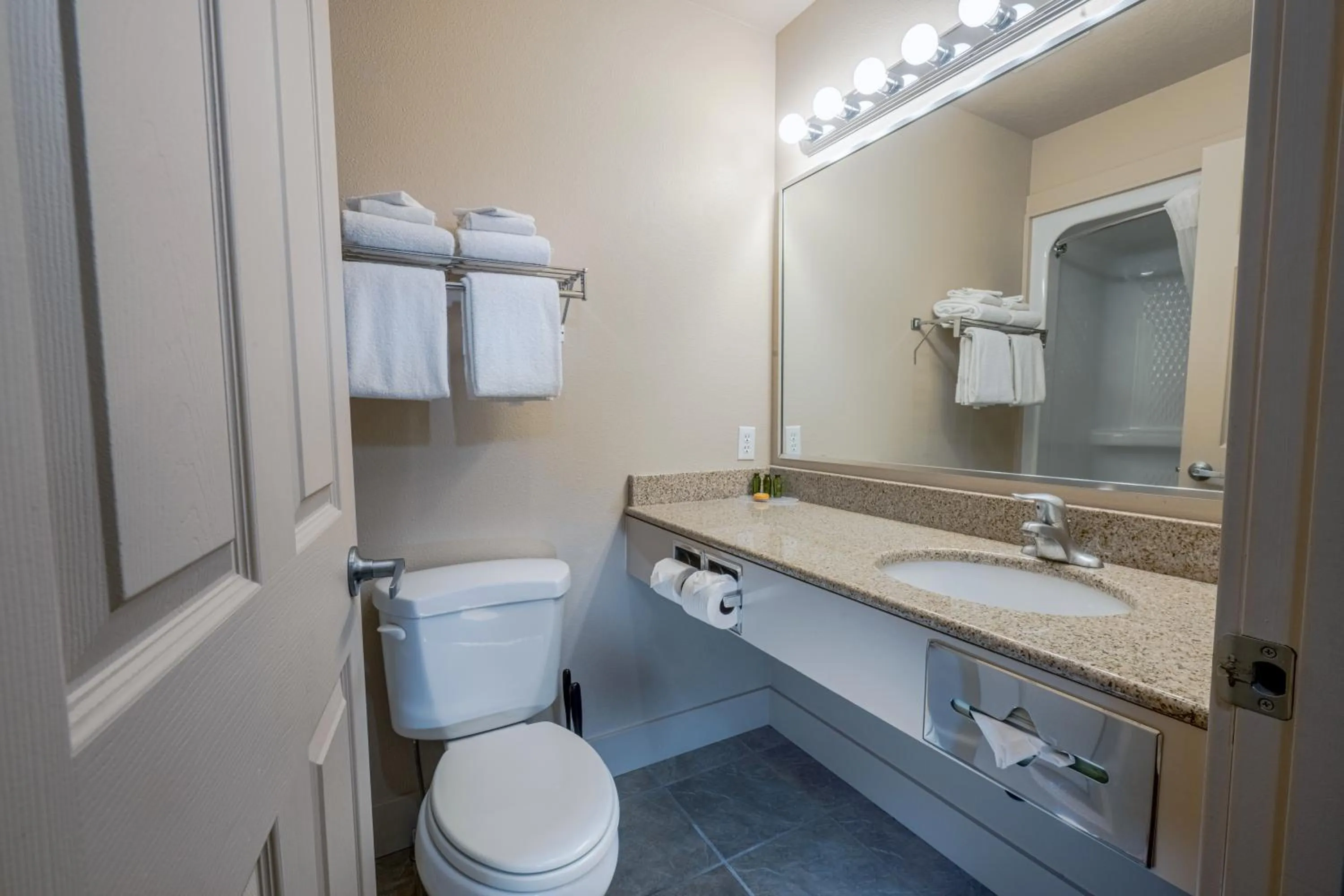 Classic Quadruple Room in Flying Saddle Resort and Steak House