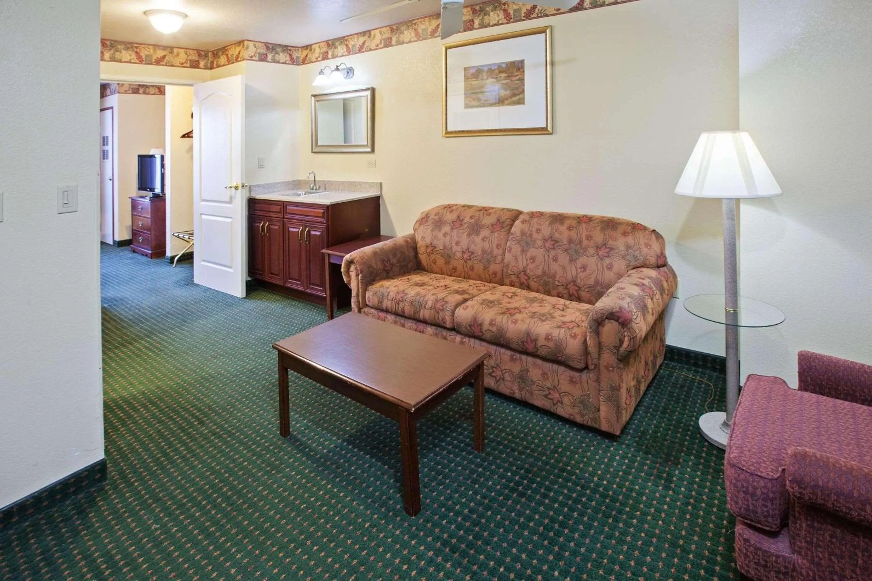 Queen Suite with Two Queen Beds and Sofa Bed - Non Smoking in Country Inn & Suites by Radisson, Elkhart North