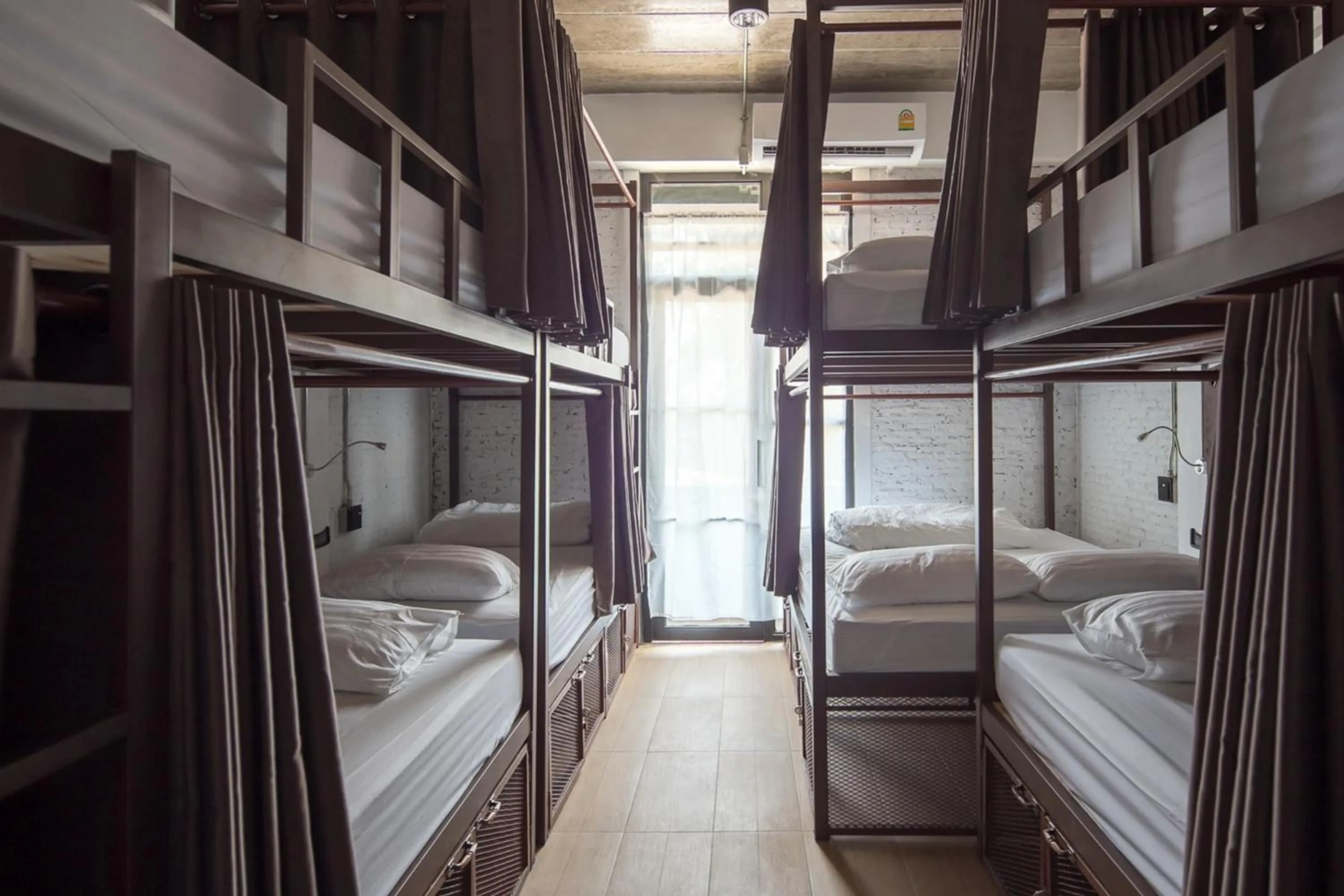 Superior Family Room with external private bathroom in Yindee Travellers Lodge