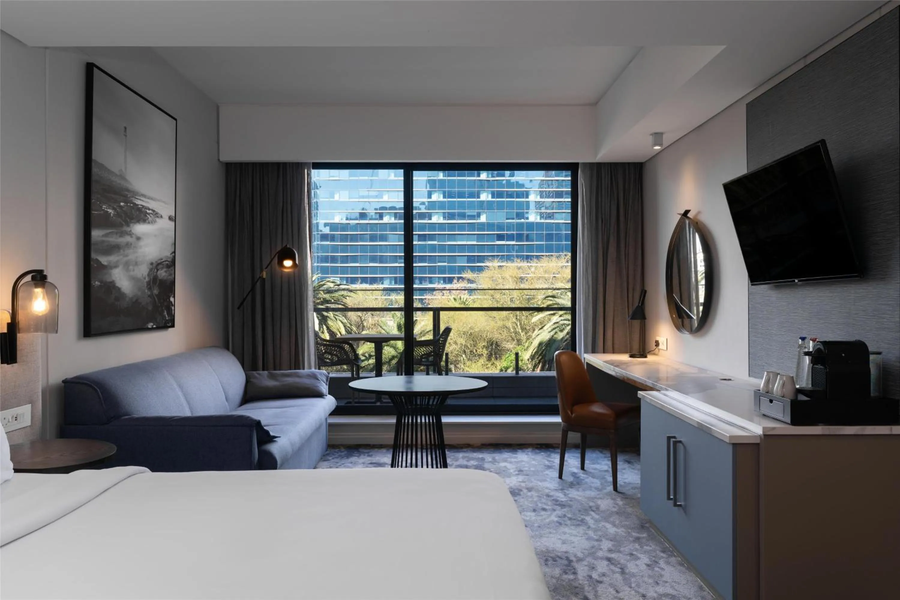 Junior Suite with Balcony and Mountain View in Radisson Hotel Cape Town Foreshore