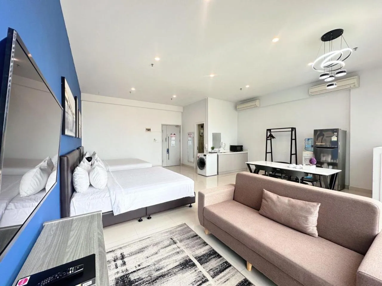 Executive Twin River View  in The Bridge Club