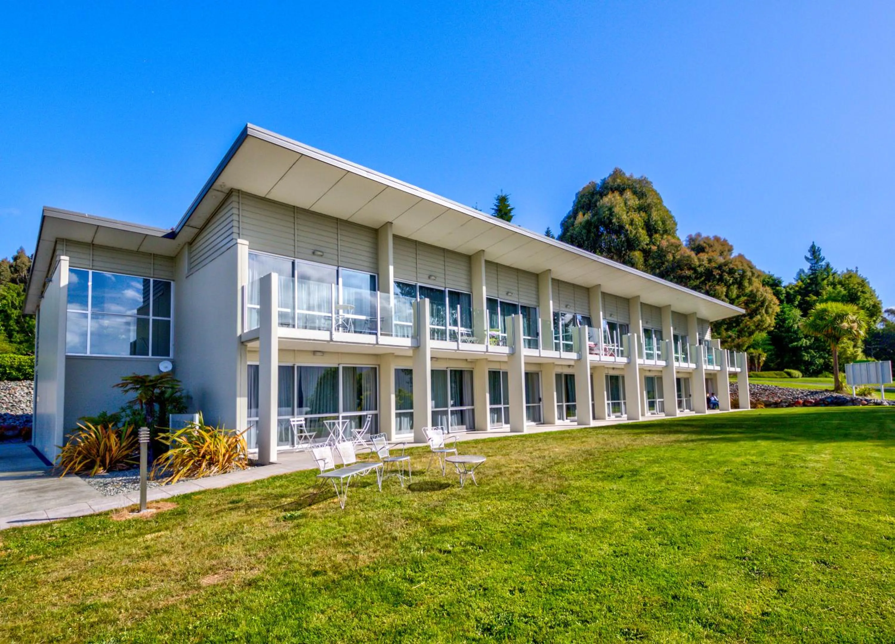 Deluxe Studio in Te Anau Lakeview Holiday Park & Motels