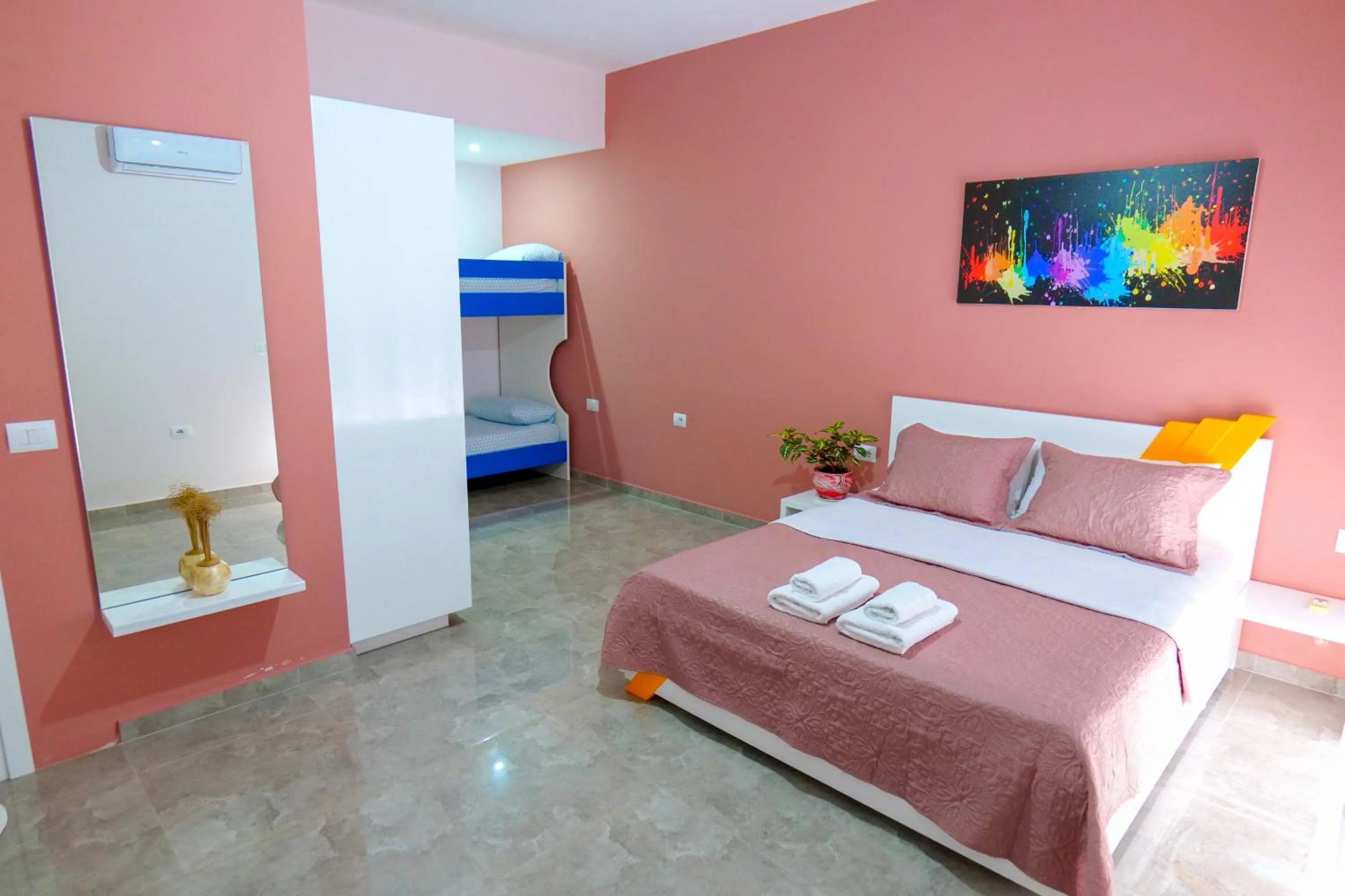 Quadruple Room with Garden View in Villa Green Garden