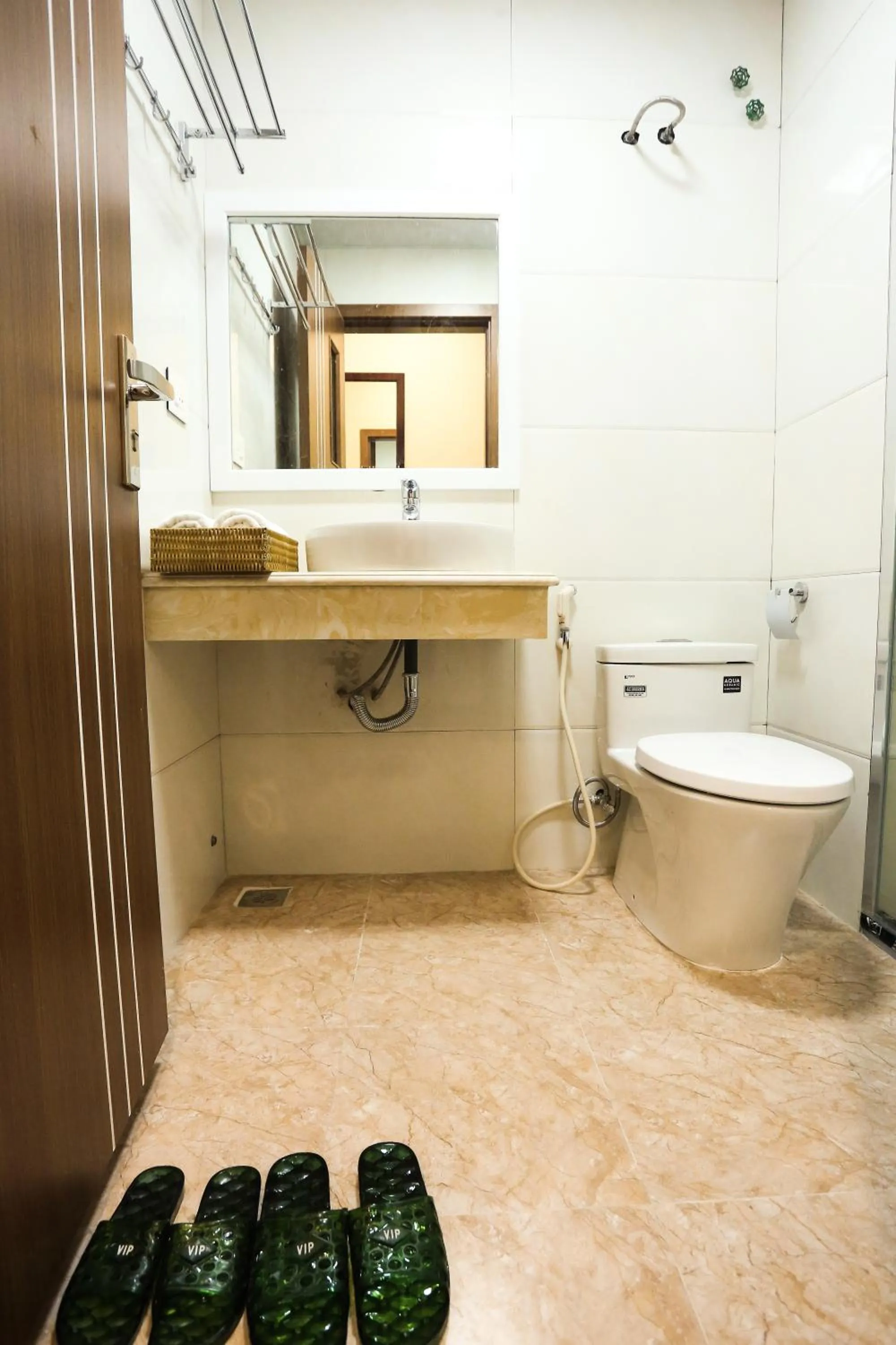 Deluxe King Room in Diamond Hotel