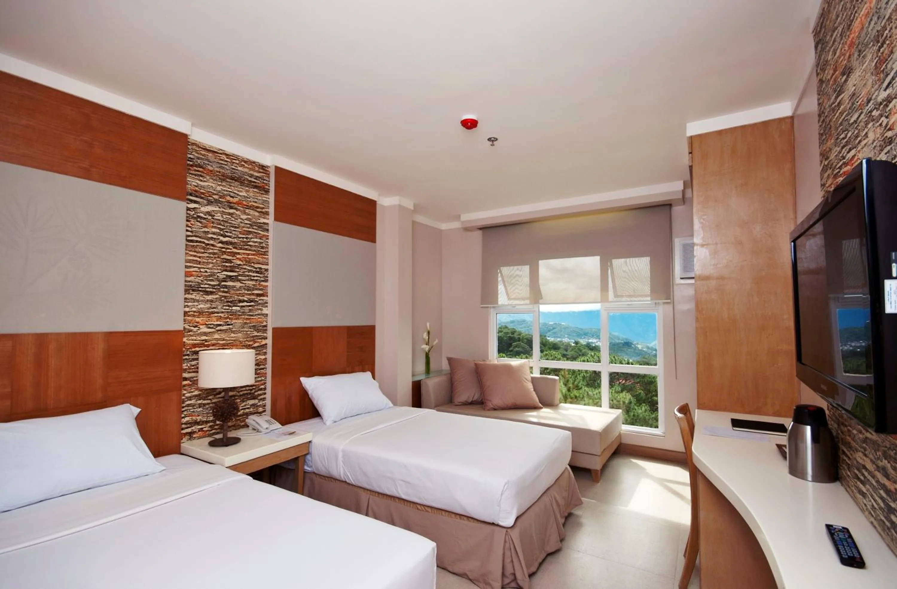 Deluxe Twin Room in Chalet Baguio