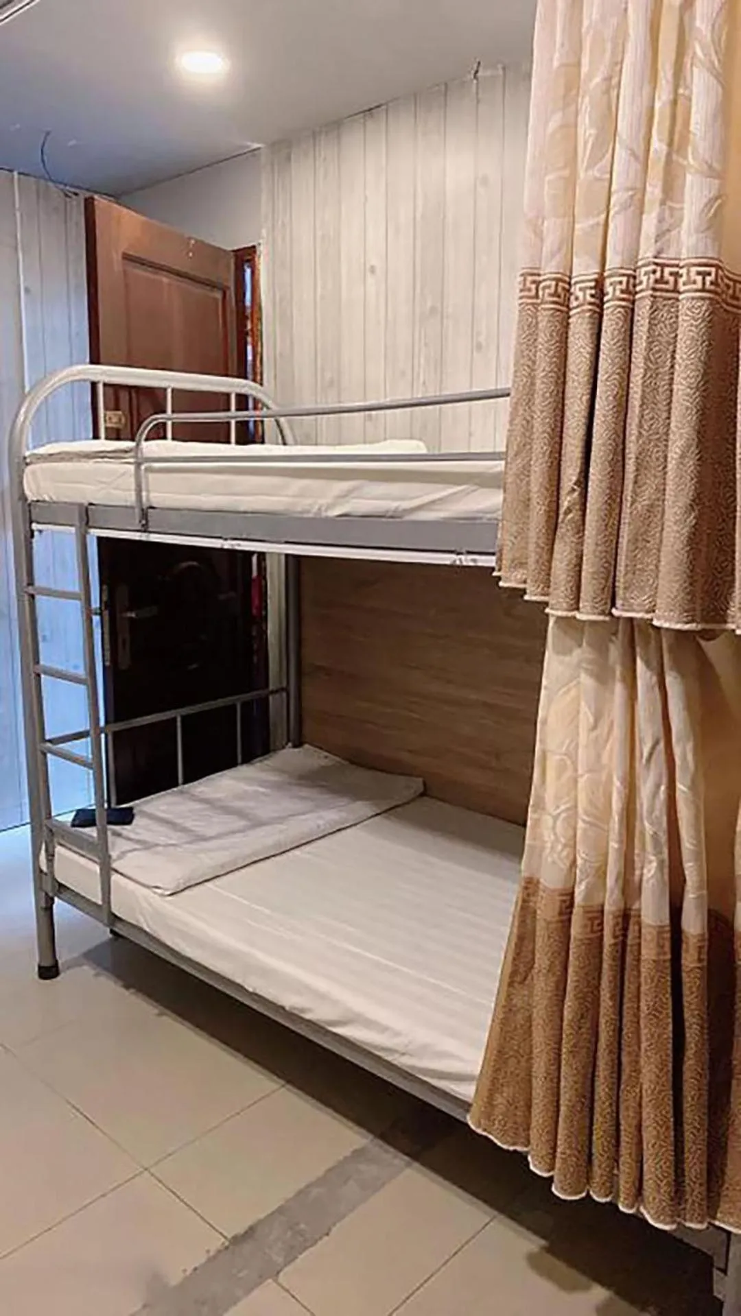 Bunk Bed in Male Dormitory Room  in Valentine Luxury hotel - 31 Bui Vien Street