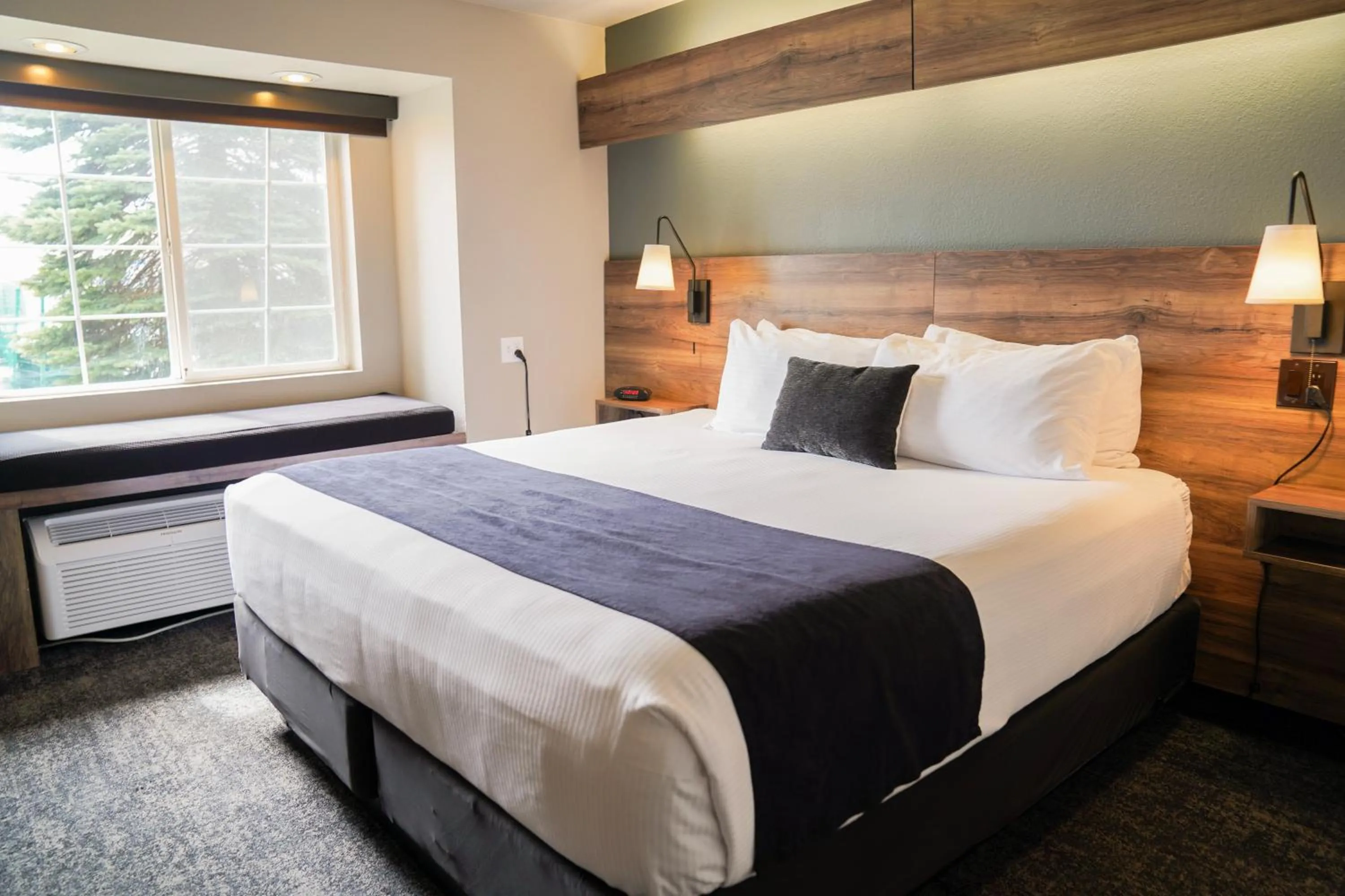 King Room - Disability Access in Hotel Ruby Sandpoint