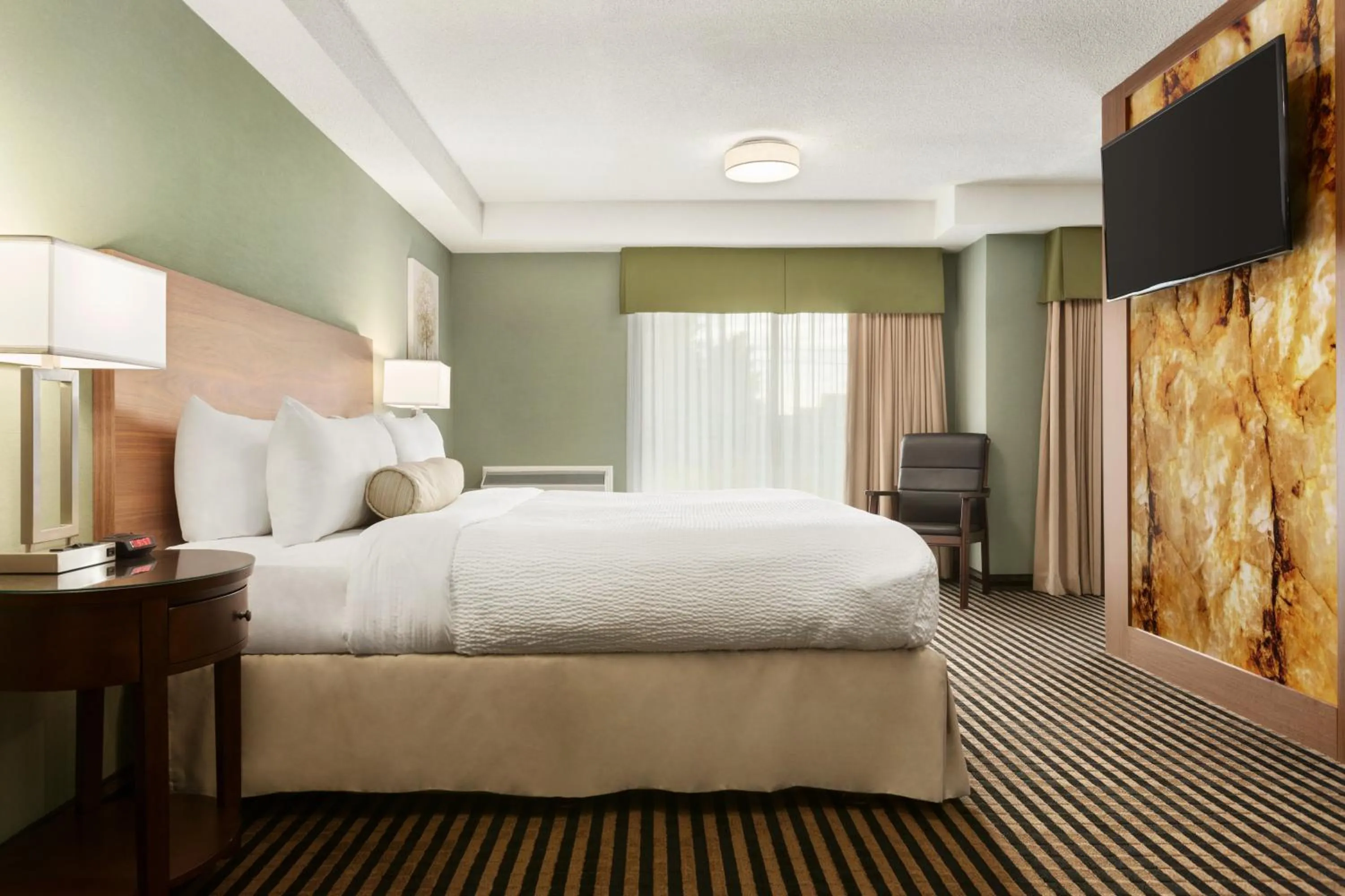 King Suite - Non-Smoking in Days Inn by Wyndham Miramichi NB